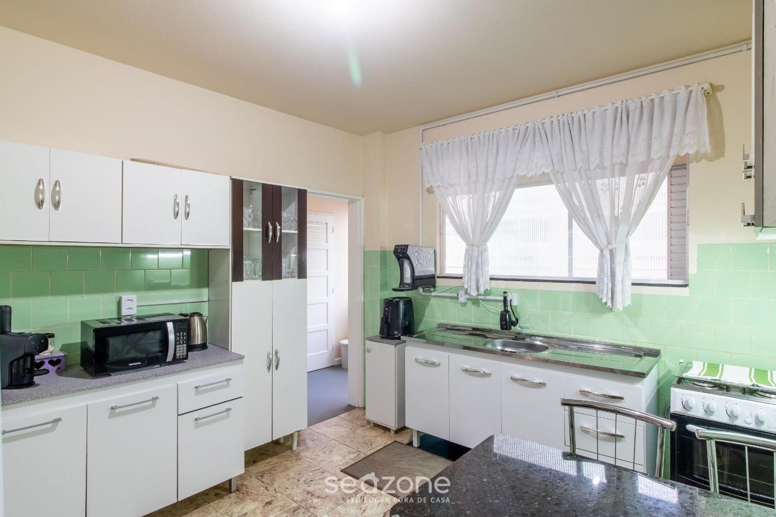 Apartments 50m from the Main Beach in BC - MRD