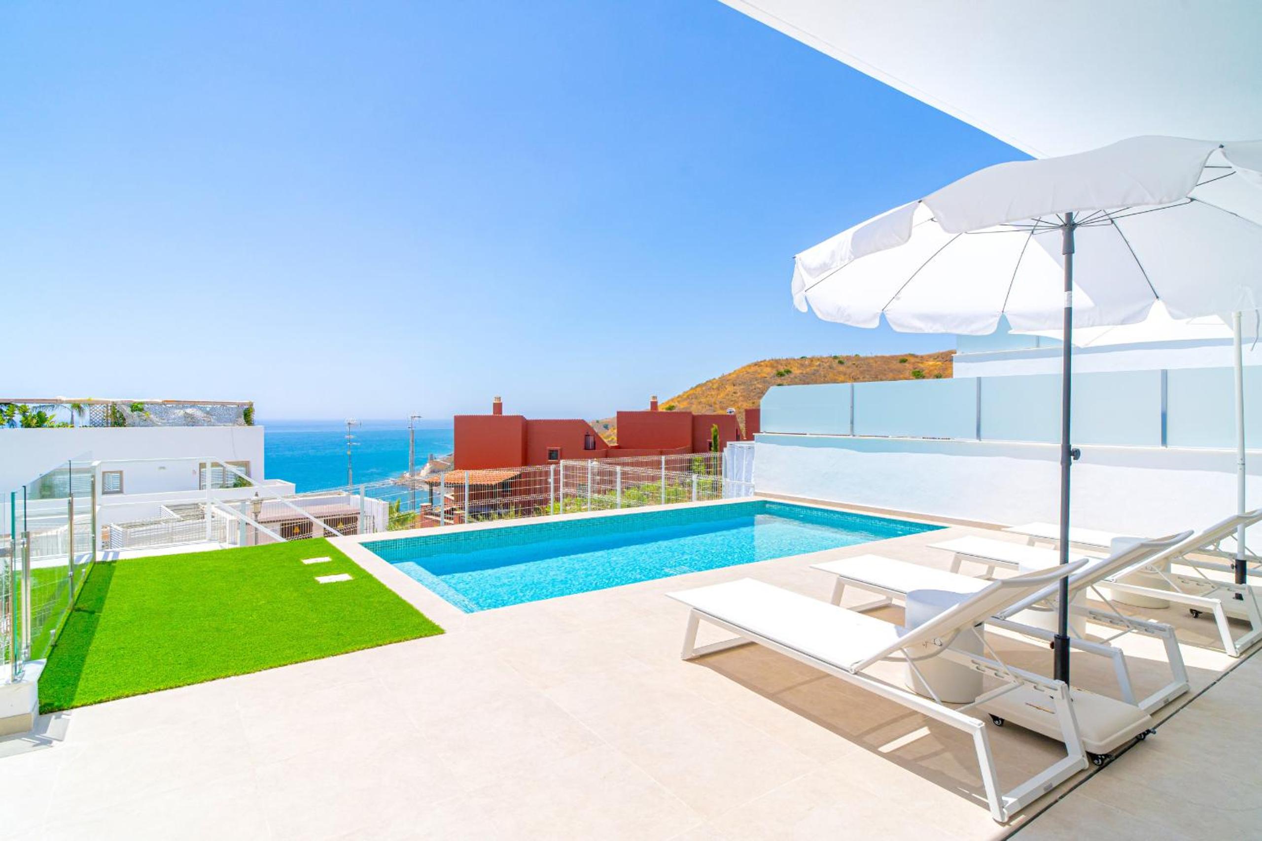 Bayview Hills Premium Pool Suite