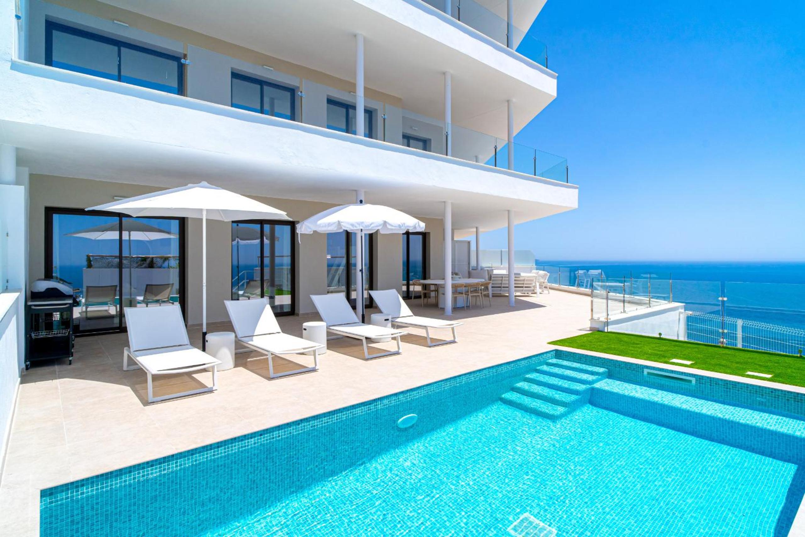 Bayview Hills Premium Pool Suite