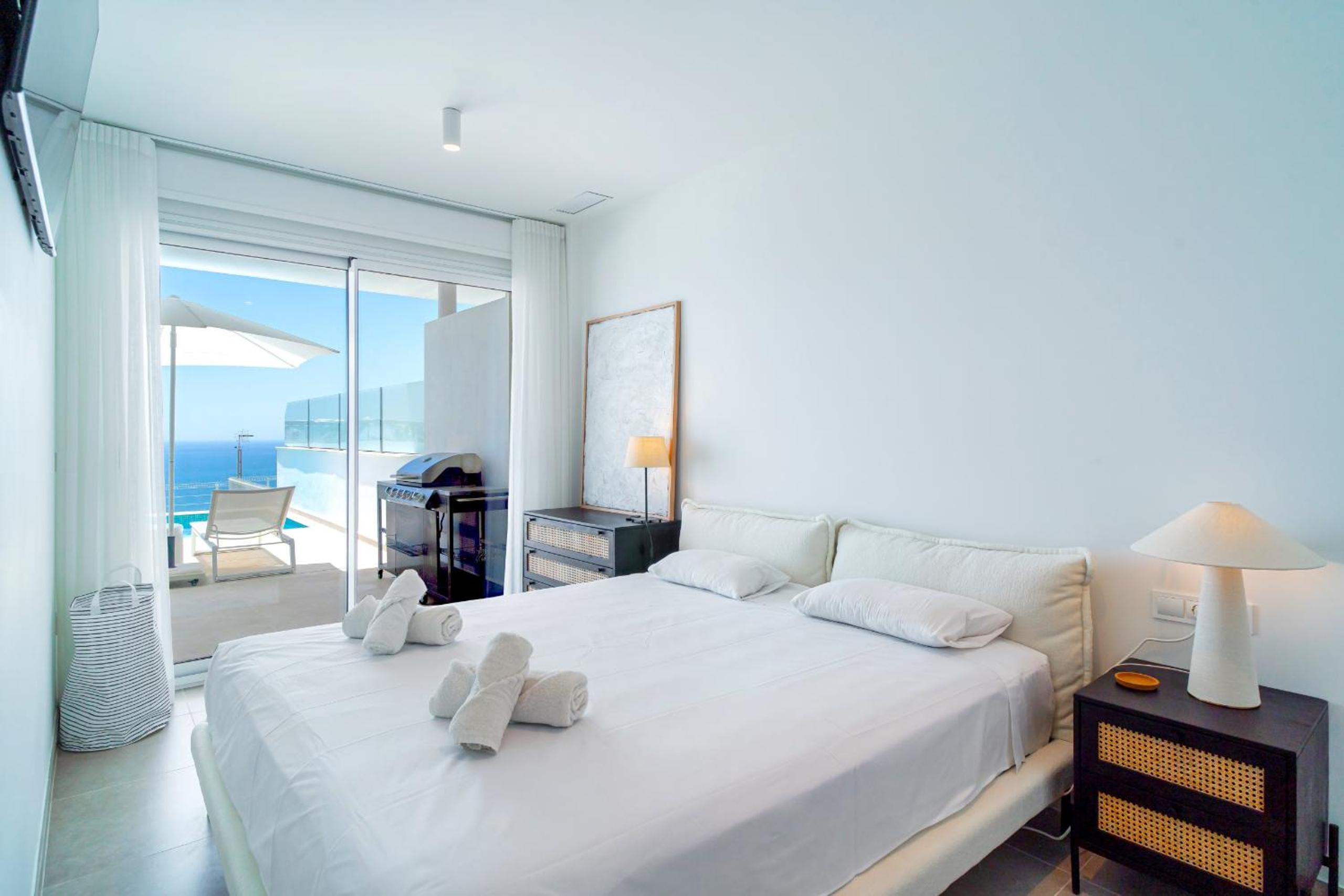 Bayview Hills Premium Pool Suite