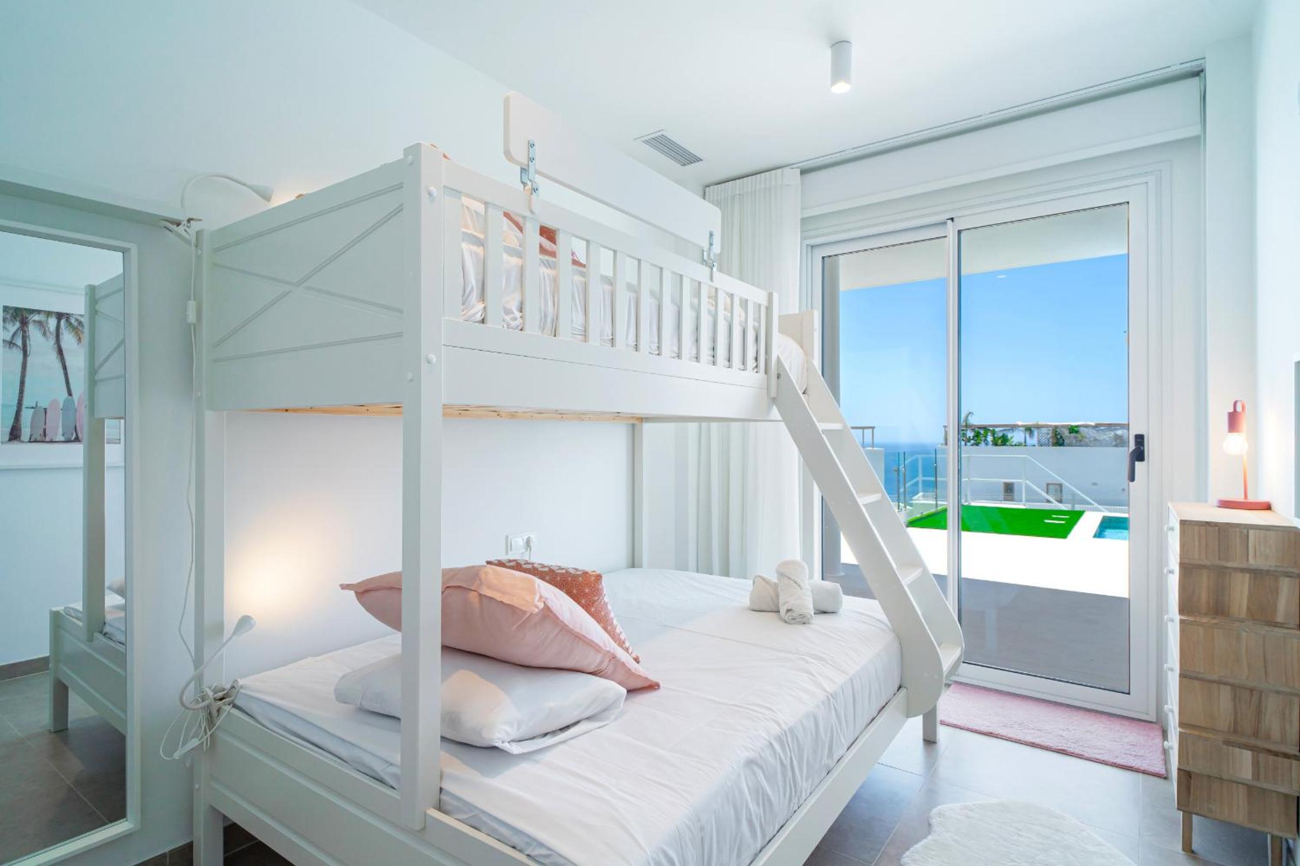 Bayview Hills Premium Pool Suite