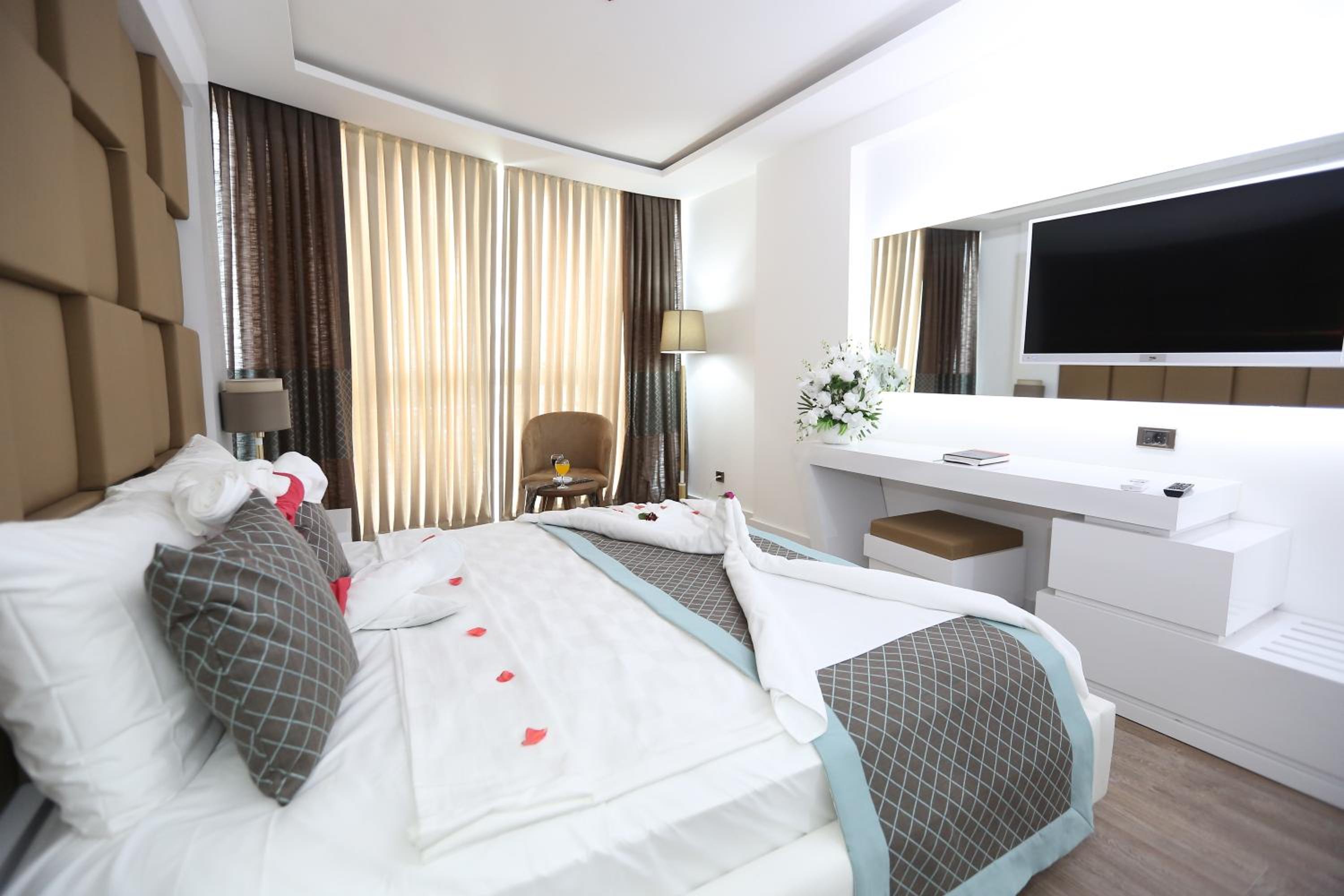 Elips Royal Hotel & SPA - Image 72