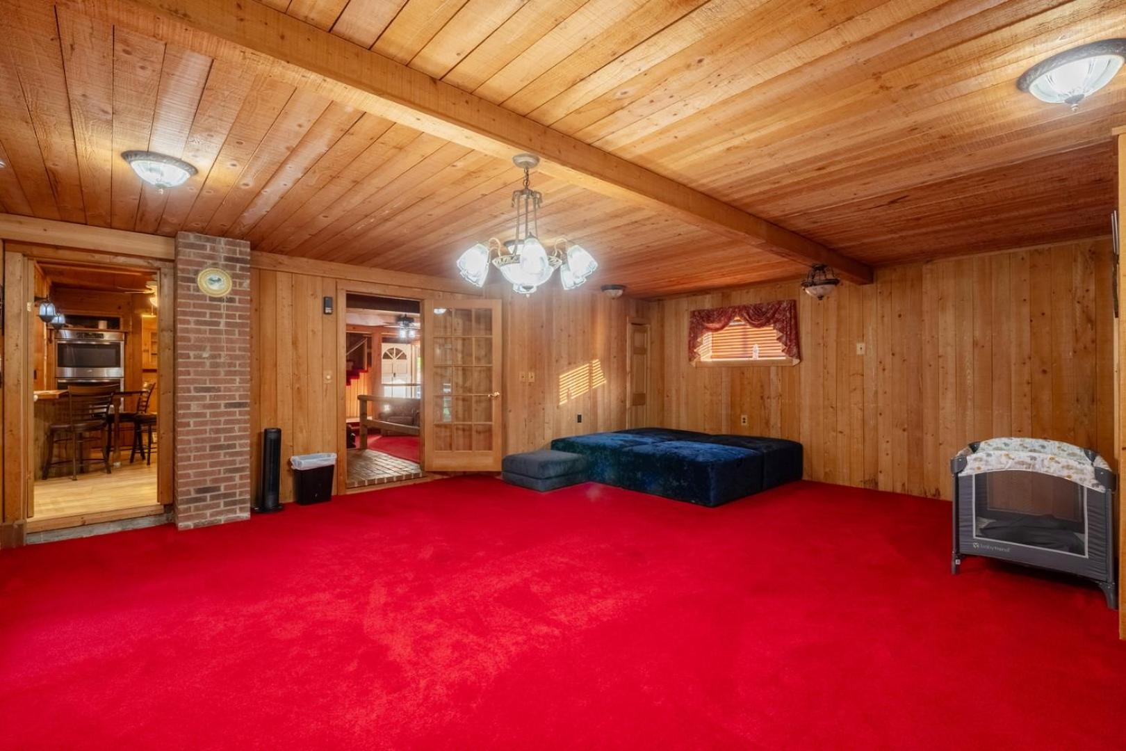 Skippers VA Lakefront 3BR | Dock + Firepit