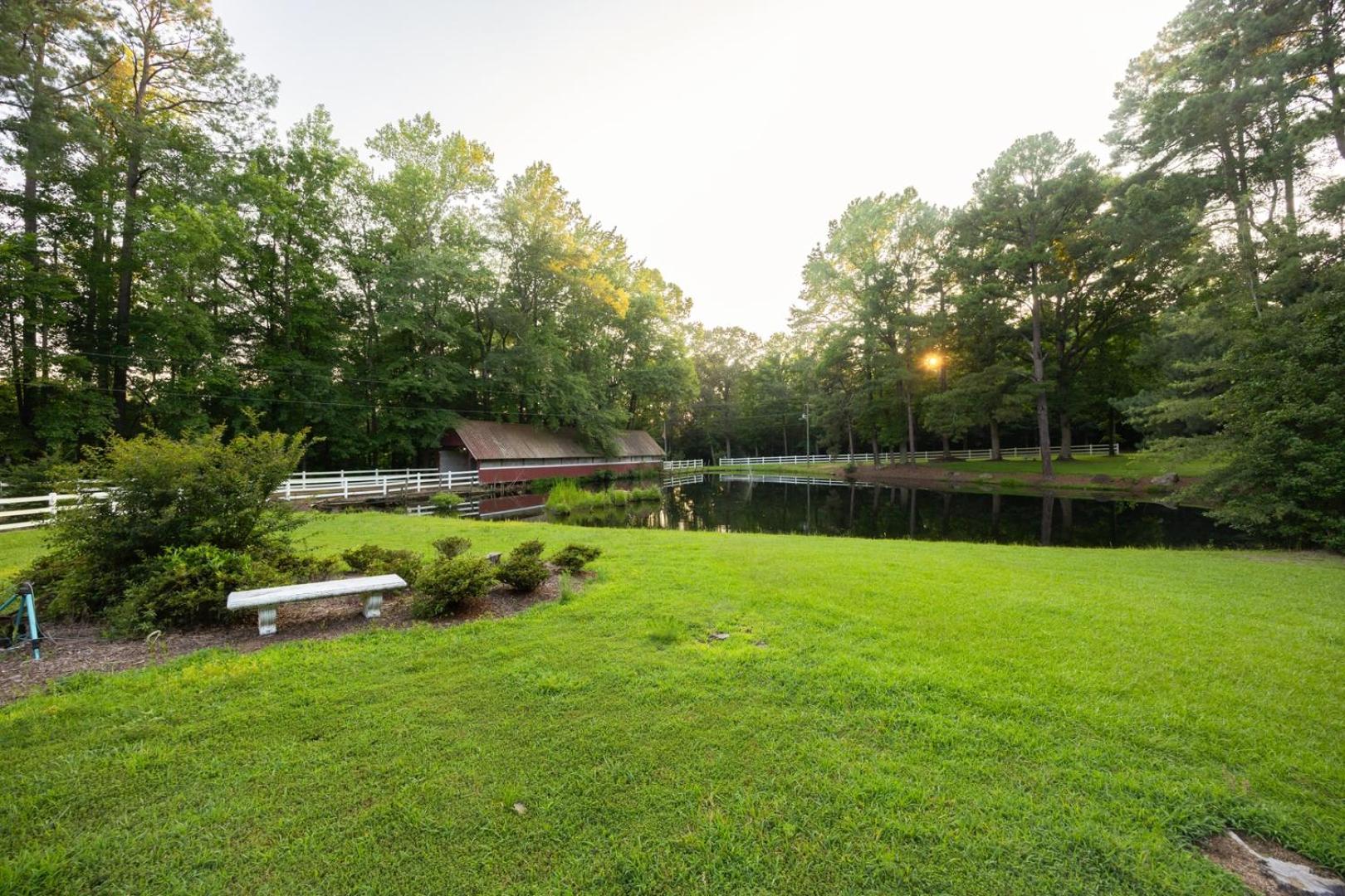 Skippers VA Lakefront 3BR | Dock + Firepit