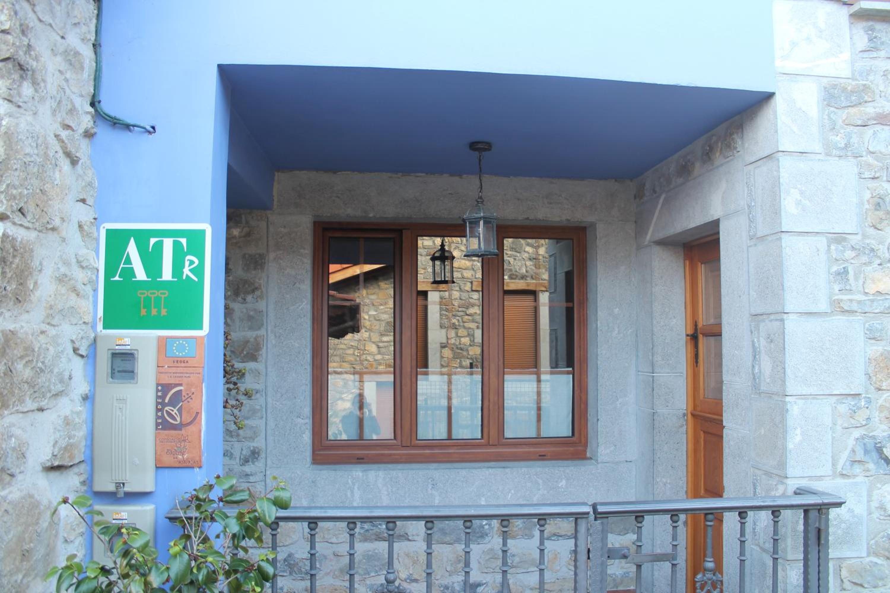 Apartamentos Los Rosales view 5