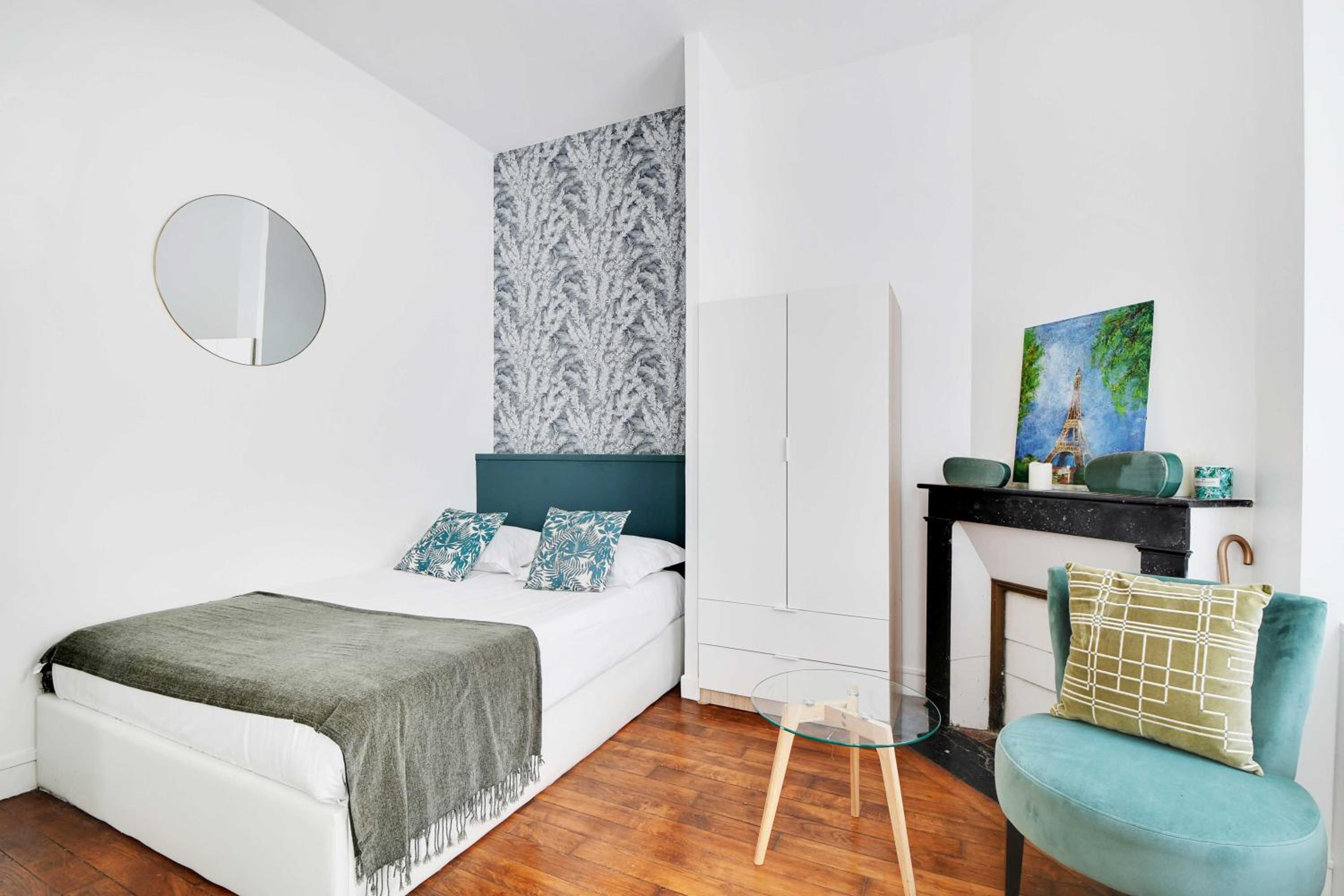 Cozy Studio with Terrace near the Eiffel Tower