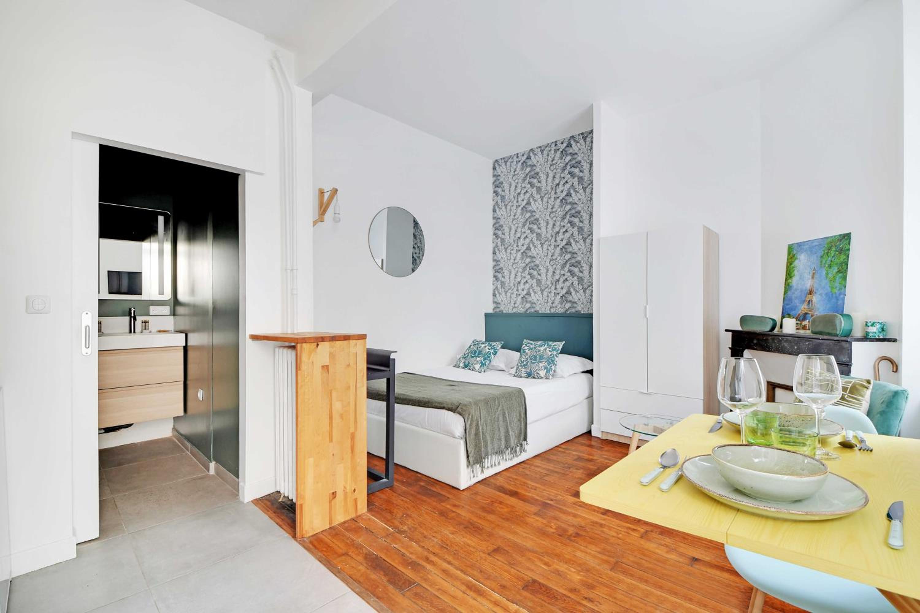 Cozy Studio with Terrace near the Eiffel Tower
