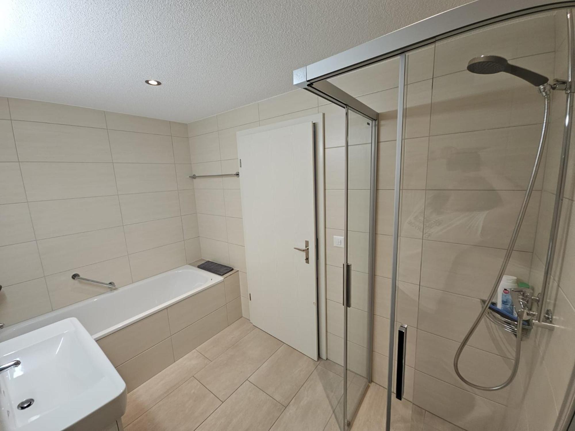 Habibi Apartment - Aare Jungfrau AG
