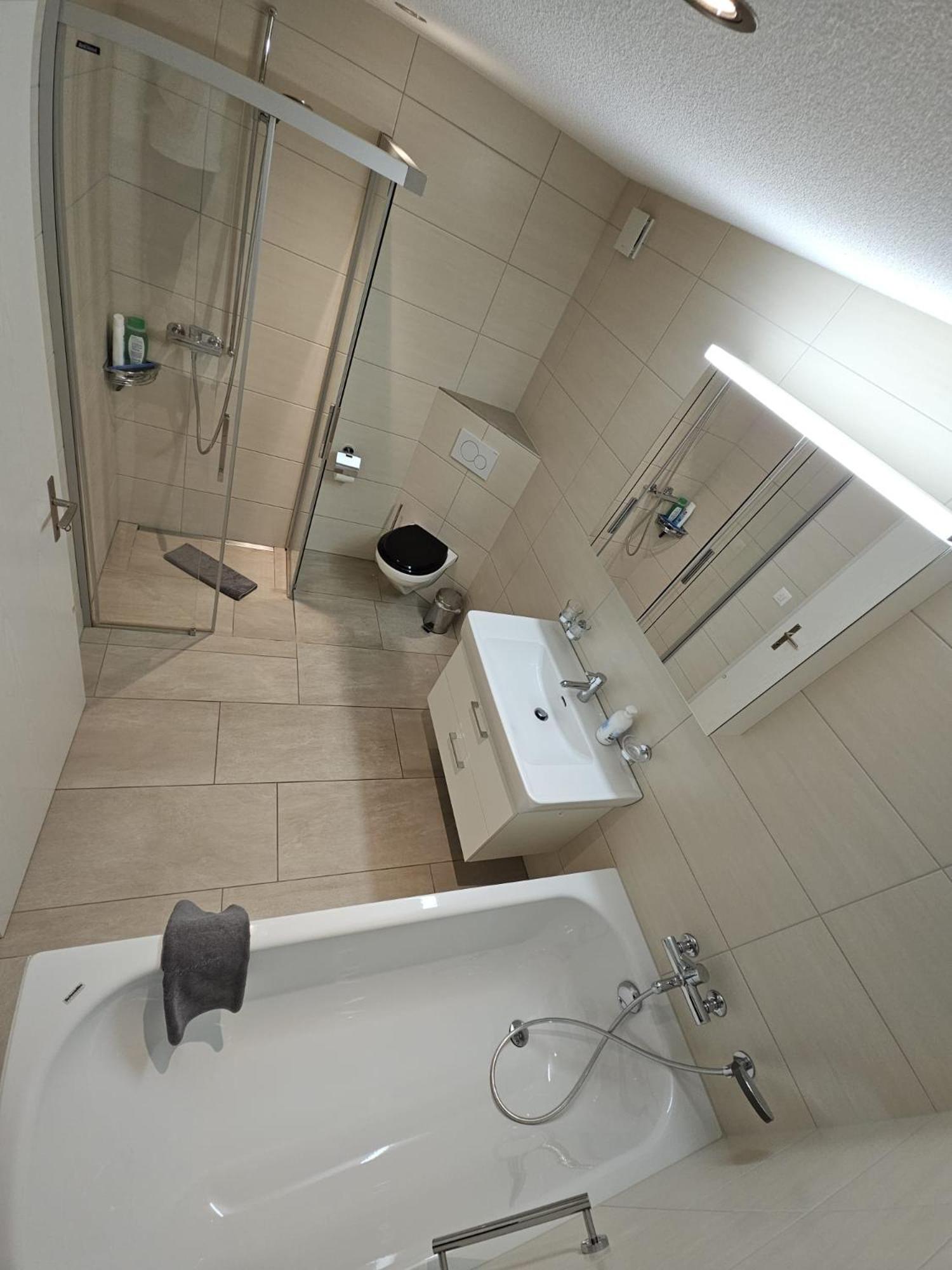 Habibi Apartment - Aare Jungfrau AG