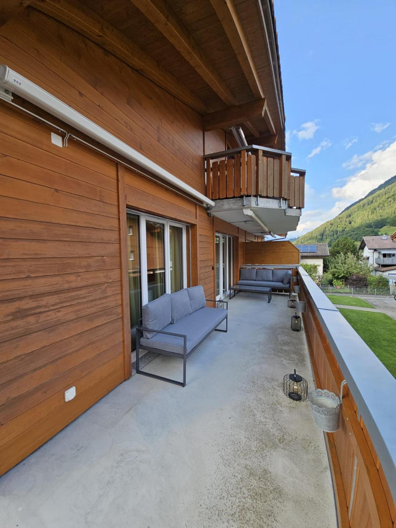 Habibi Apartment - Aare Jungfrau AG