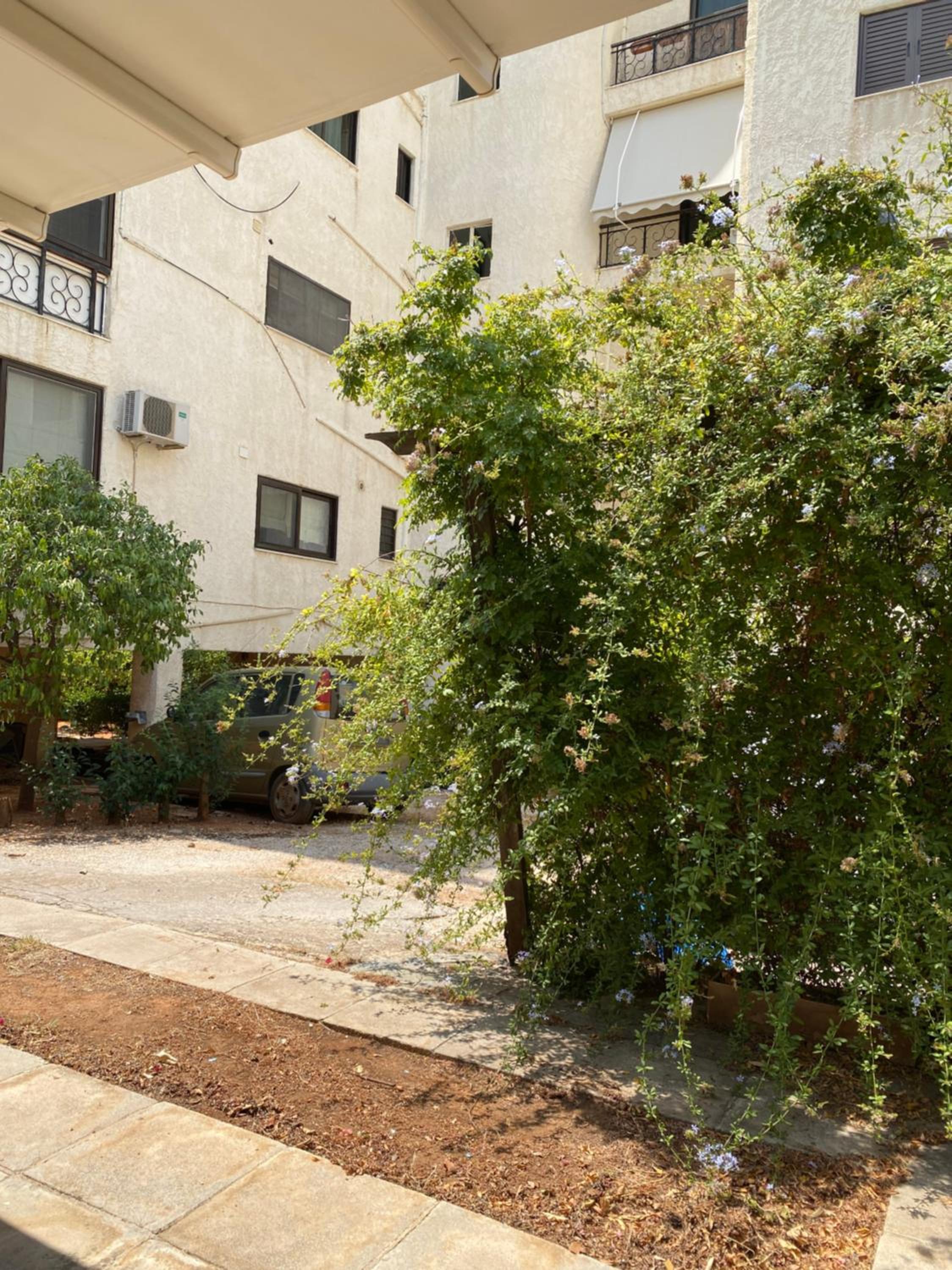 Glyfada Charm, Cozy & Warm with private parking