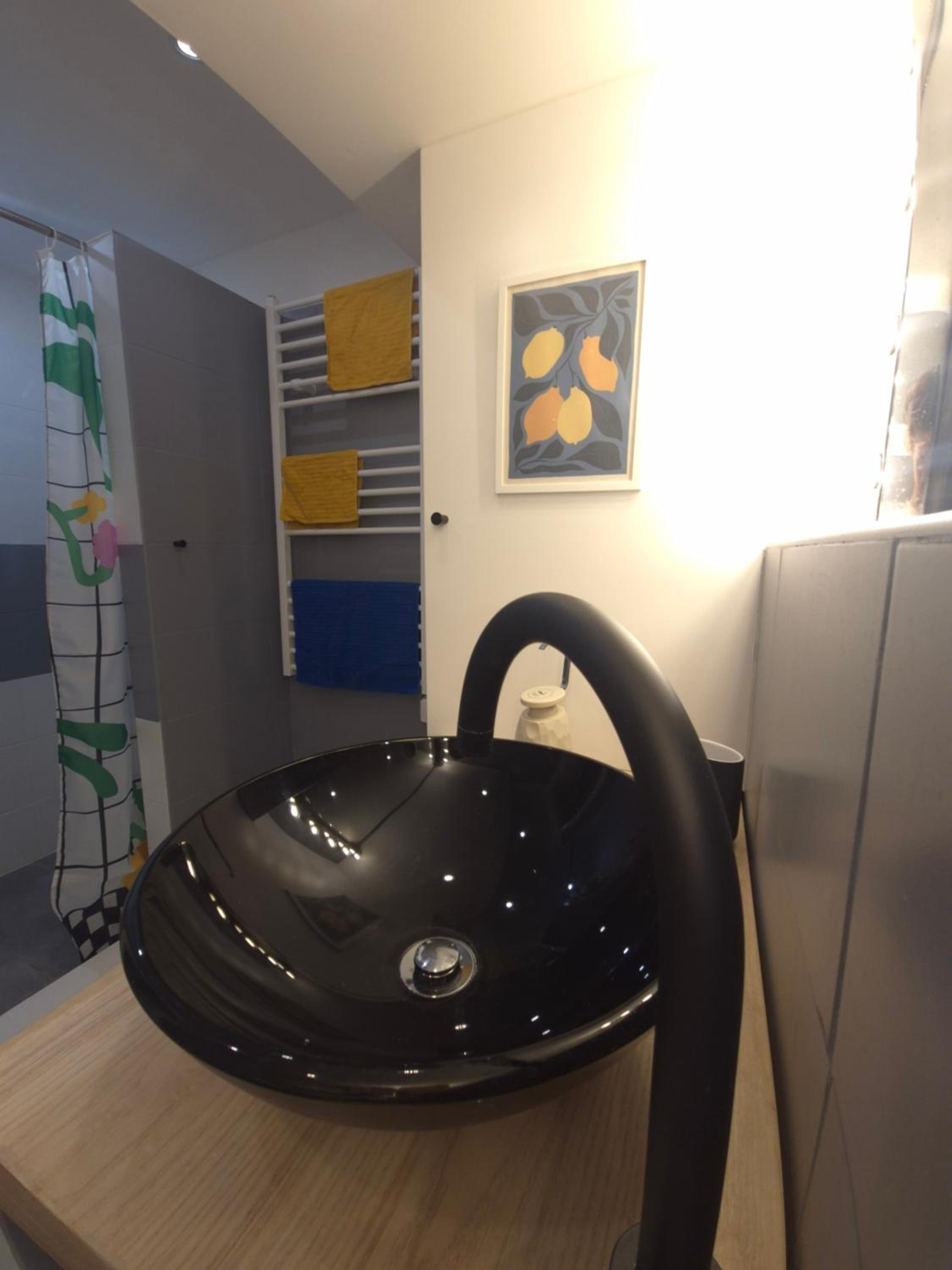 Eden's Golden Gallery Loft