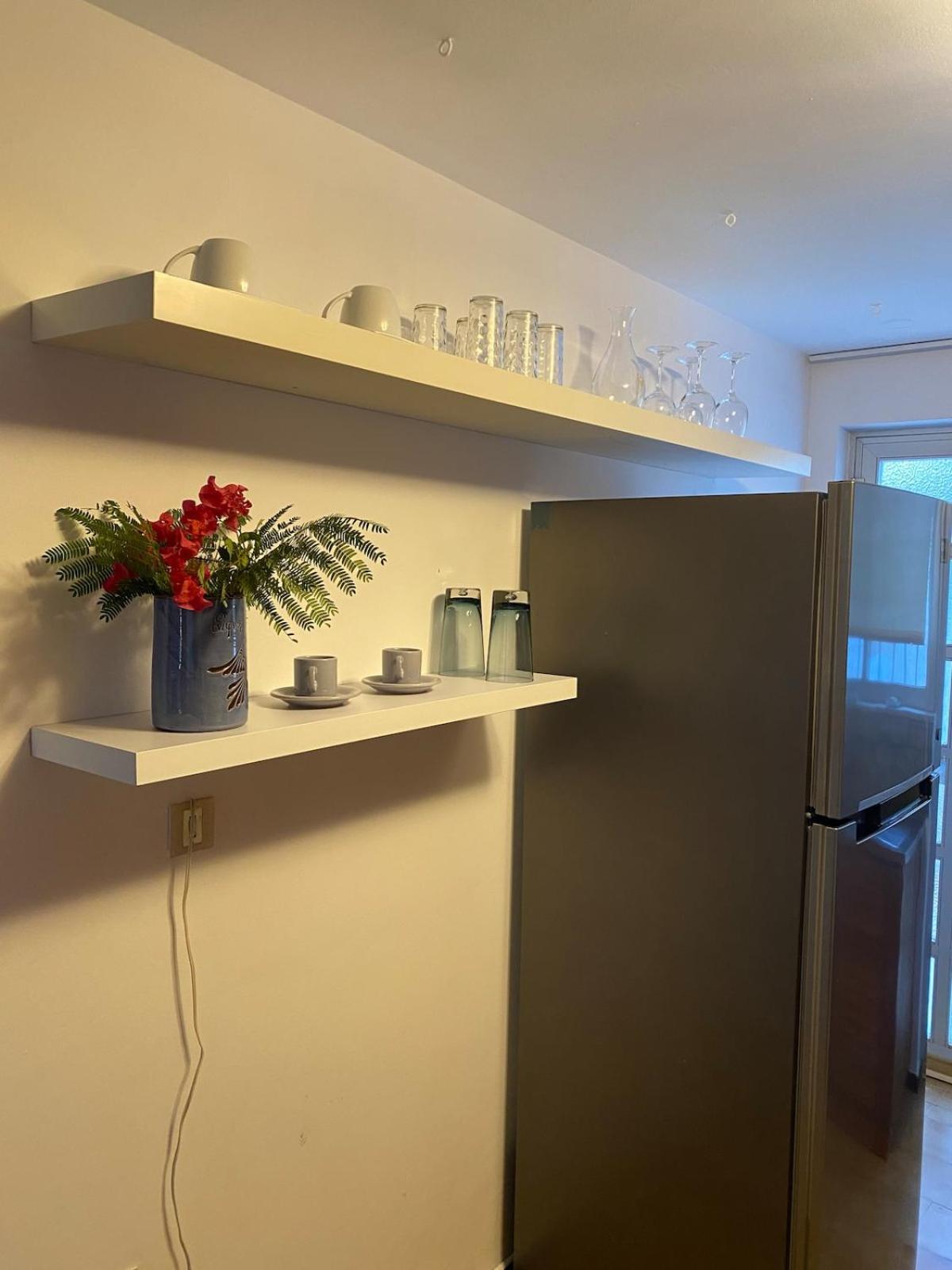Glyfada Charm, Cozy & Warm with private parking