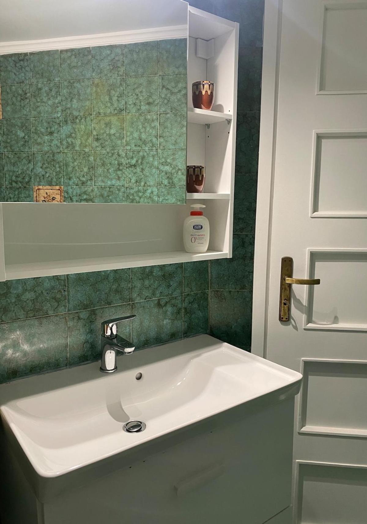 Glyfada Charm, Cozy & Warm with private parking