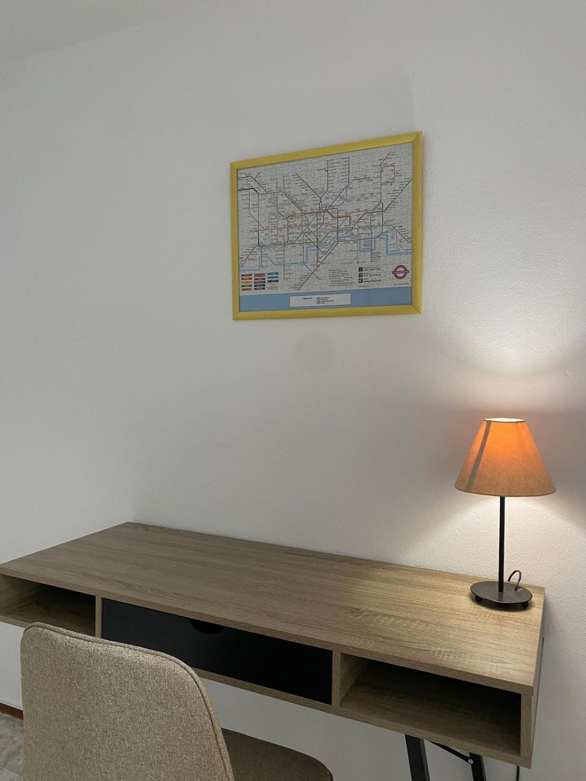 Glyfada Charm, Cozy & Warm with private parking