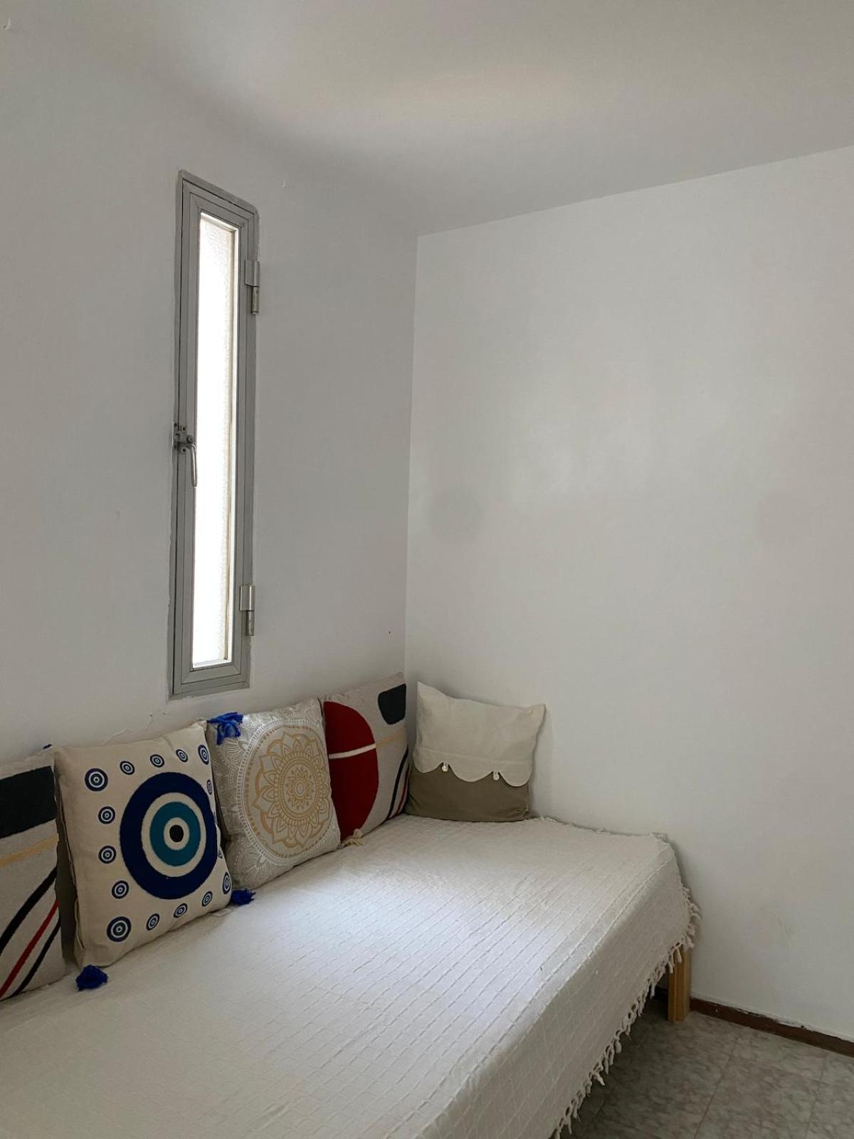 Glyfada Charm, Cozy & Warm with private parking