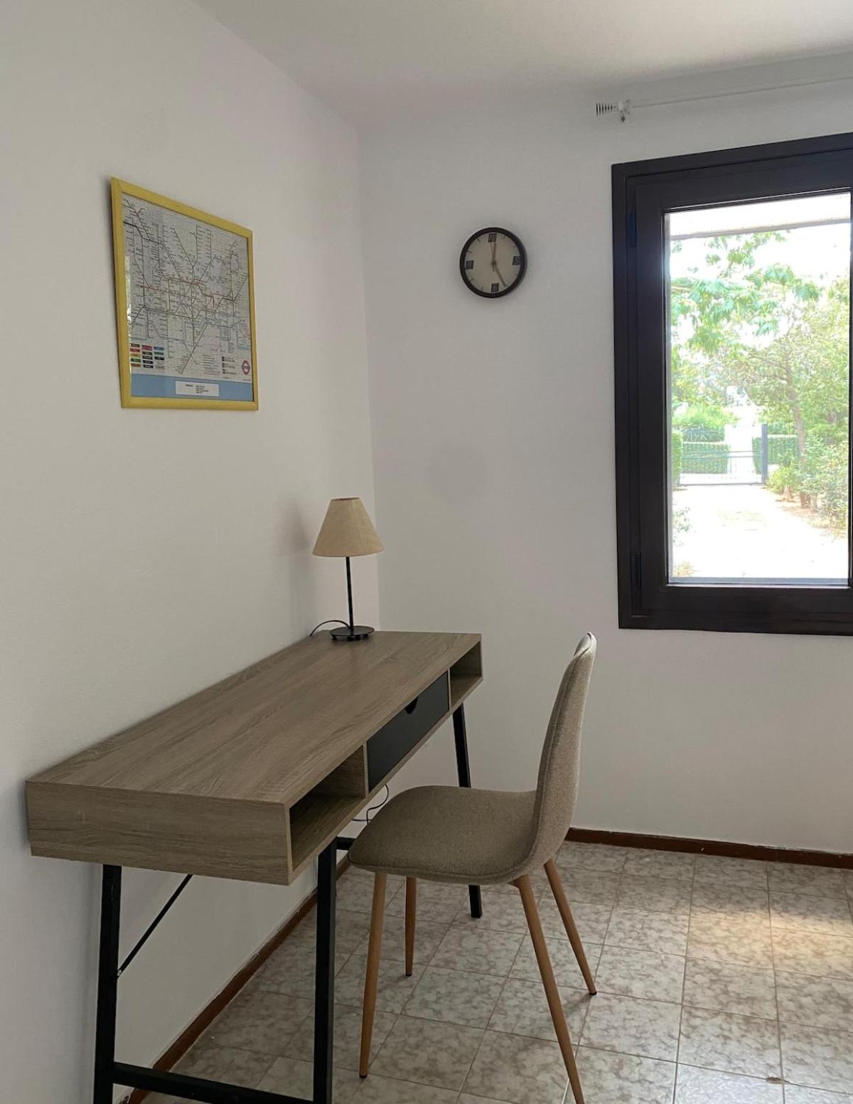 Glyfada Charm, Cozy & Warm with private parking