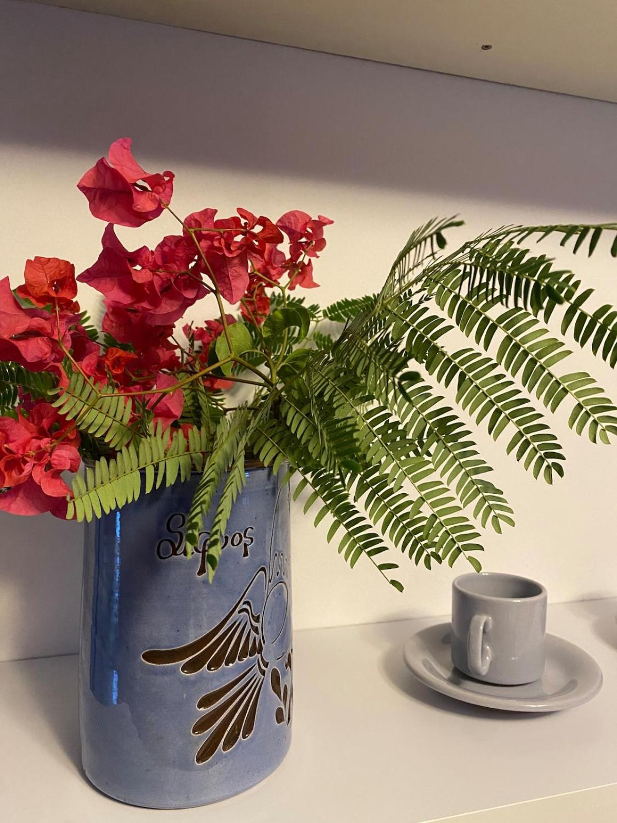 Glyfada Charm, Cozy & Warm with private parking
