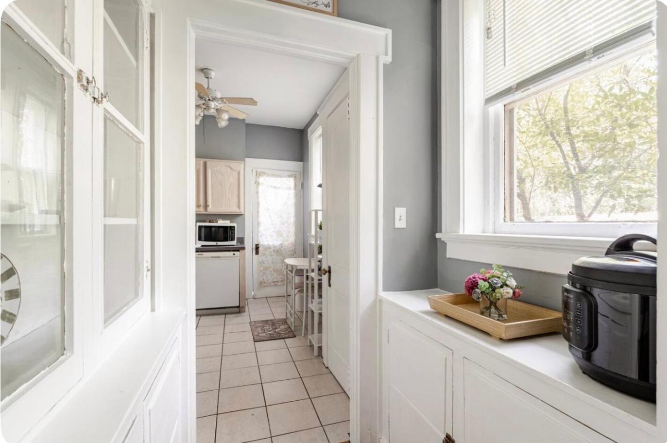 The Duval Den Getaway 2BR near Stadium!