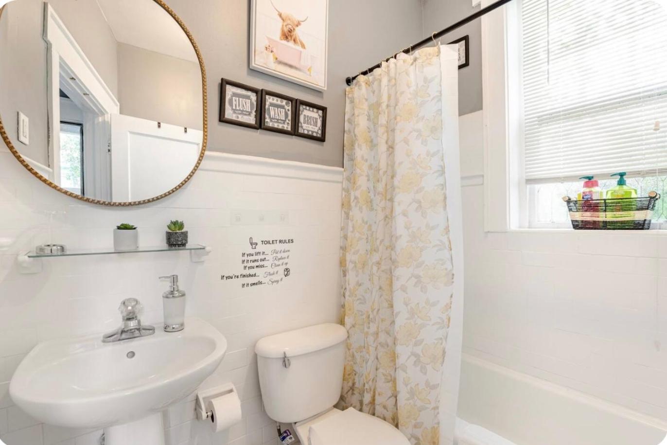 The Duval Den Getaway 2BR near Stadium!