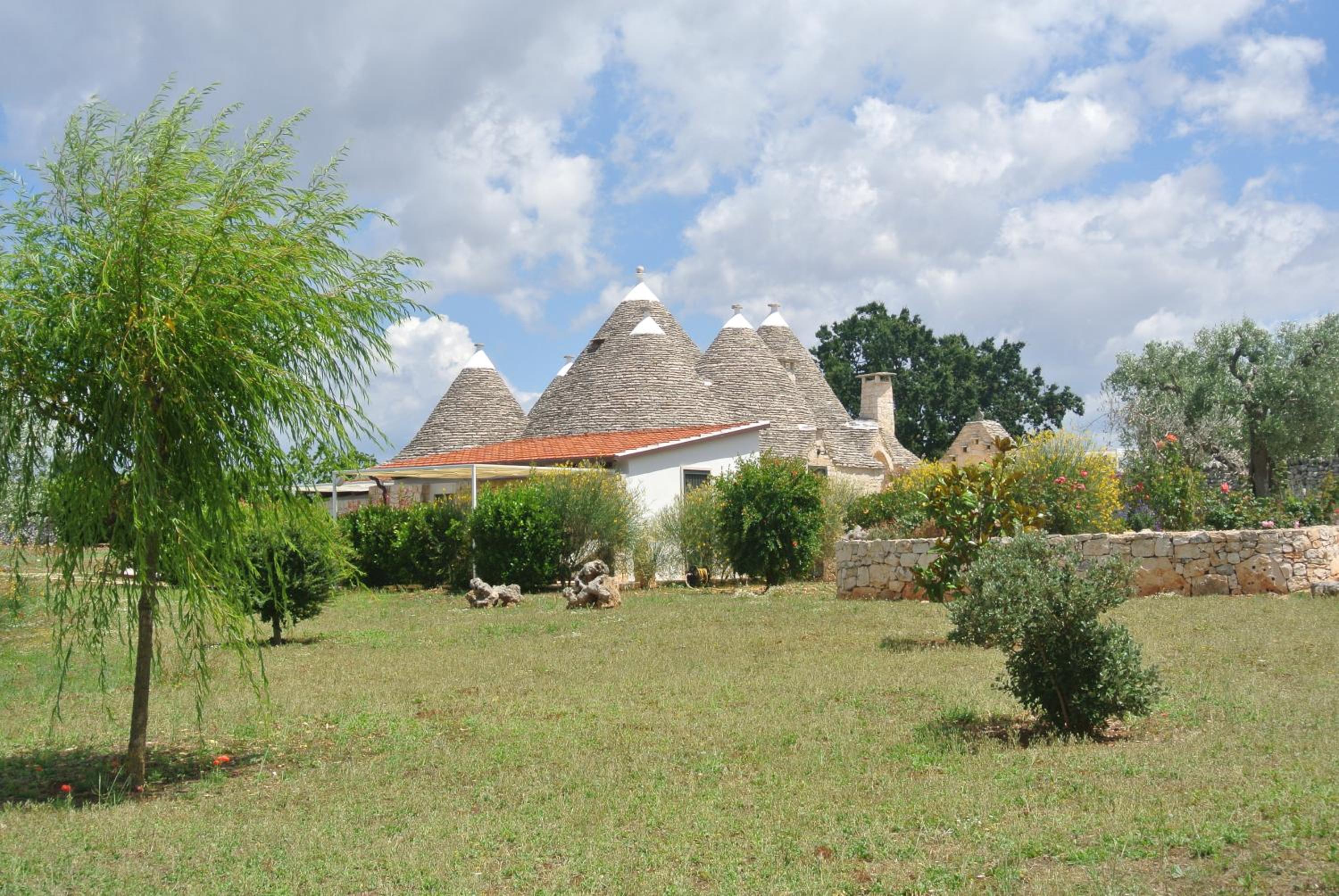 Trulli Paparale view 3