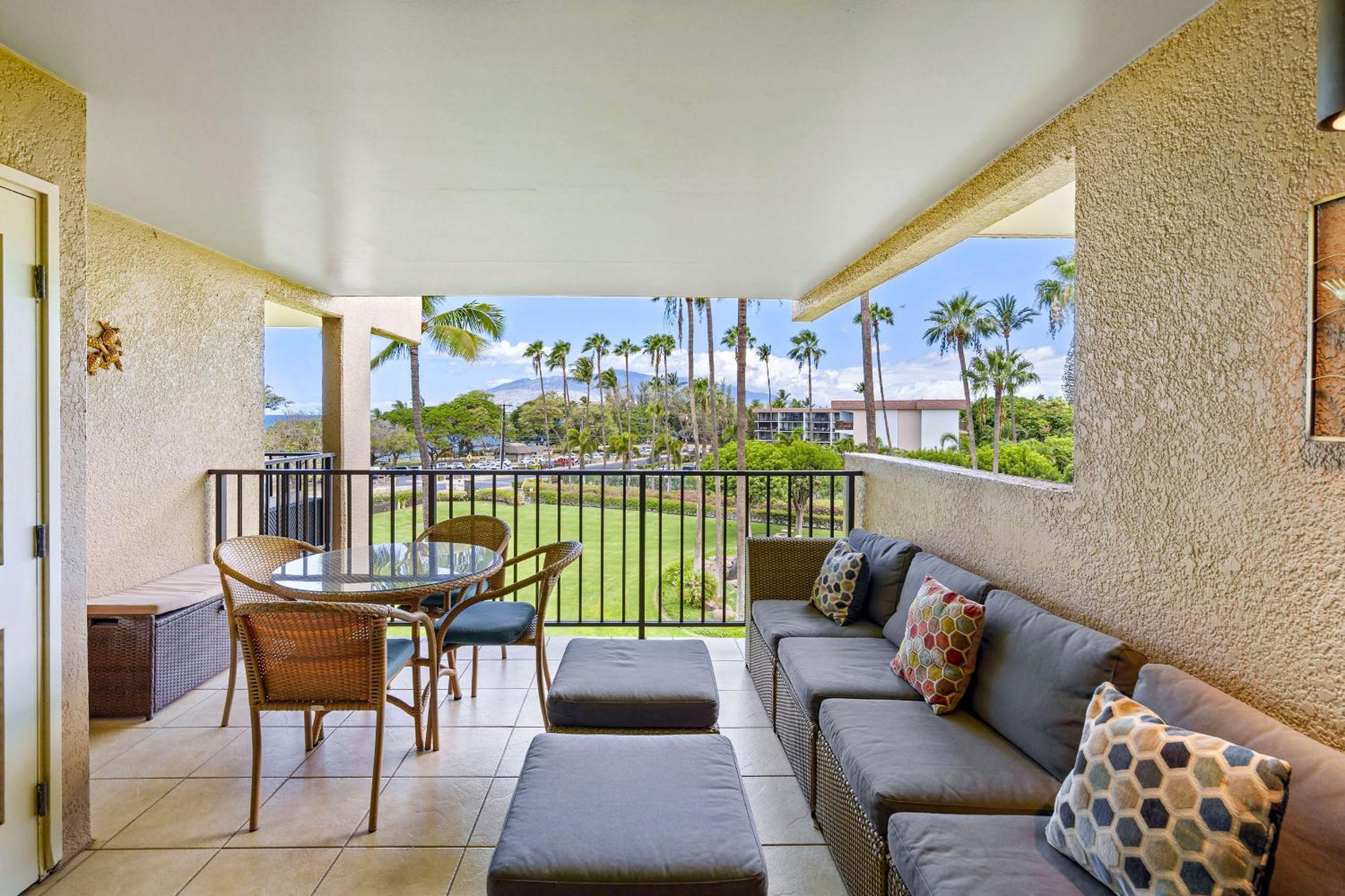 Kamaole Sands 10-307, Ocean View, Large Lanai, Twin Murphy Beds, Split-AC, Wi-Fi