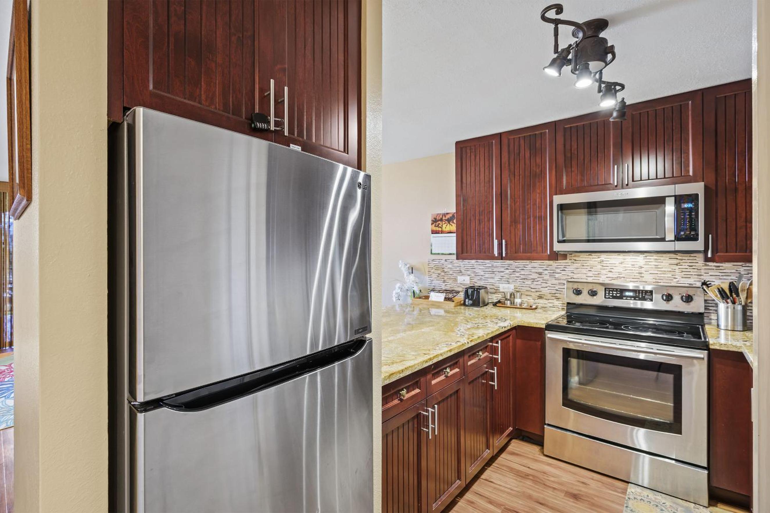 Kamaole Sands 10-307, Ocean View, Large Lanai, Twin Murphy Beds, Split-AC, Wi-Fi