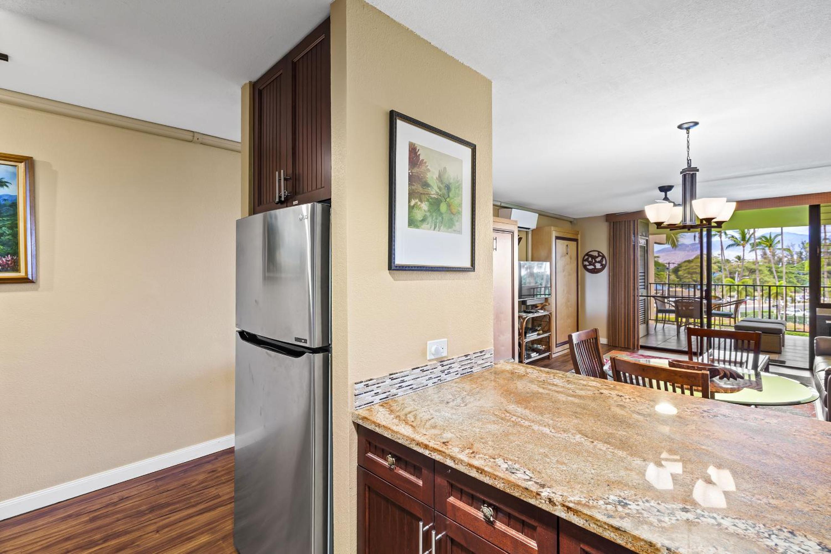 Kamaole Sands 10-307, Ocean View, Large Lanai, Twin Murphy Beds, Split-AC, Wi-Fi