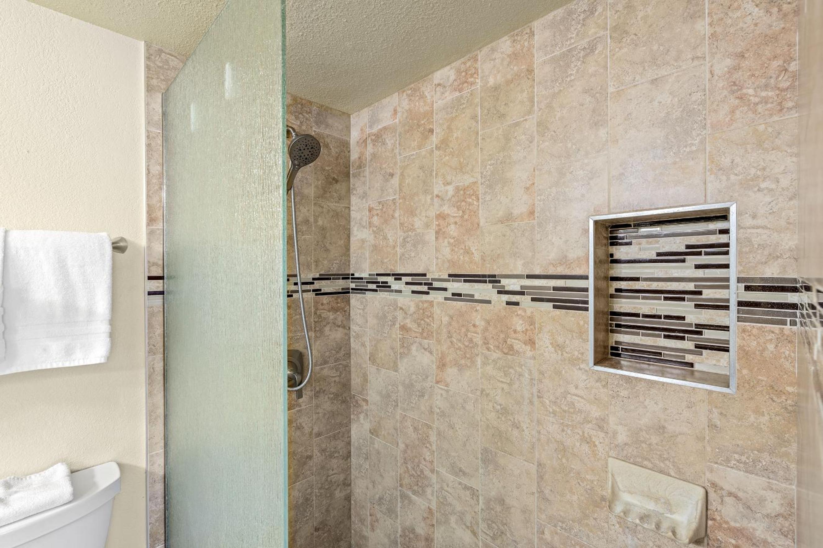 Kamaole Sands 10-307, Ocean View, Large Lanai, Twin Murphy Beds, Split-AC, Wi-Fi