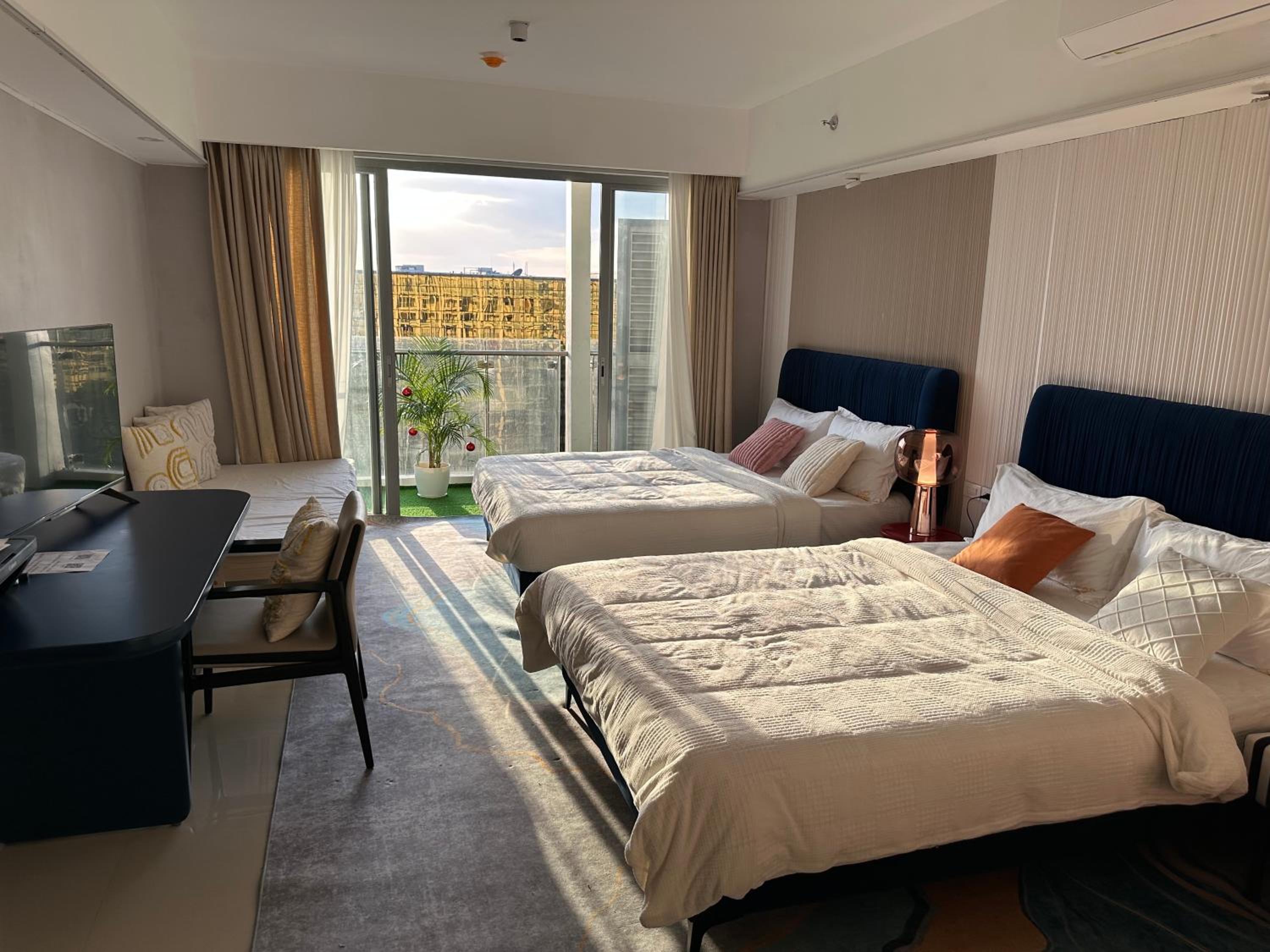 Spacious Unit & High-Floor Hotel near City of Dreams, Airport, Okada, and Solaire Casino