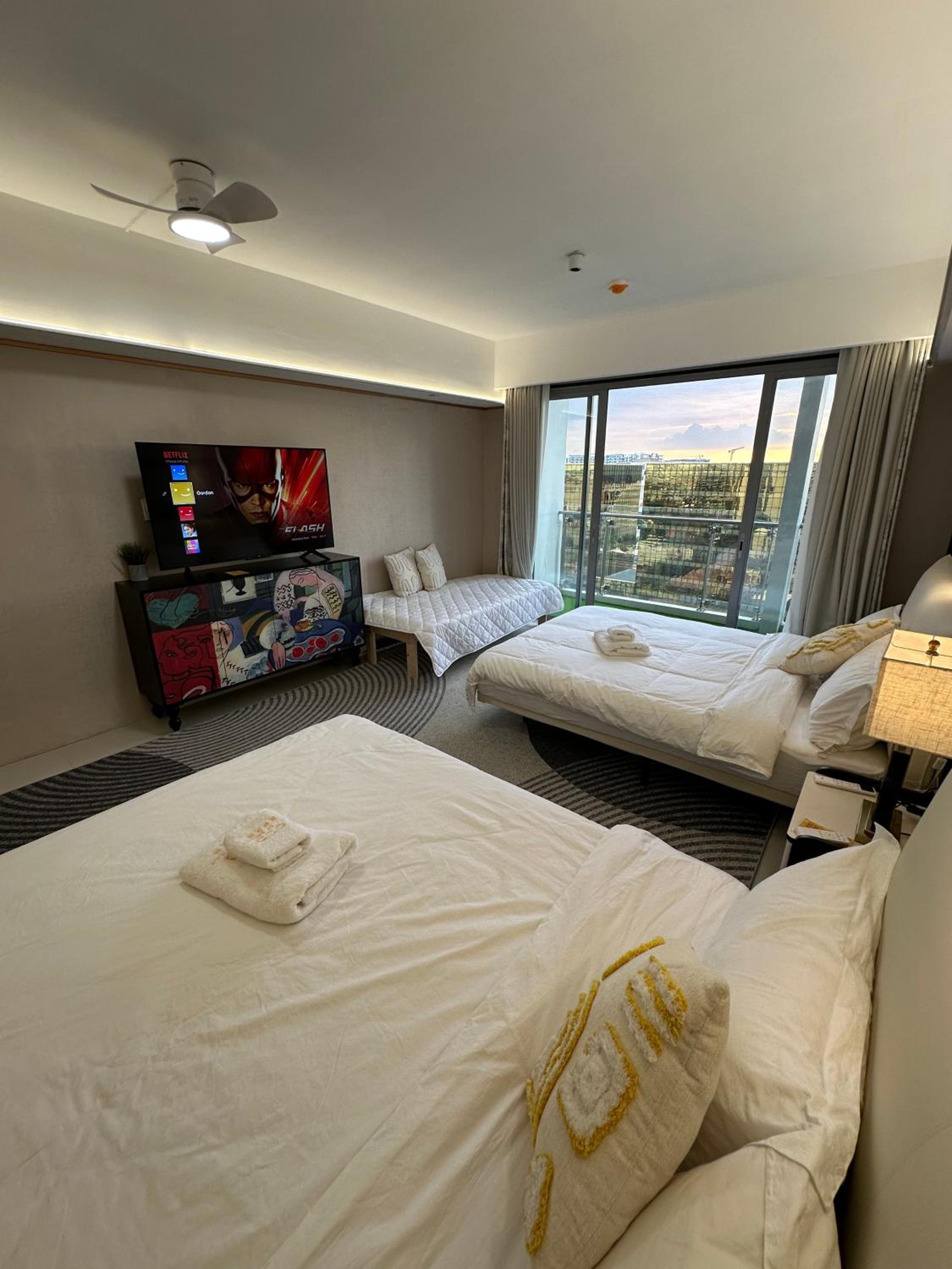 Spacious Unit & High-Floor Hotel near City of Dreams, Airport, Okada, and Solaire Casino
