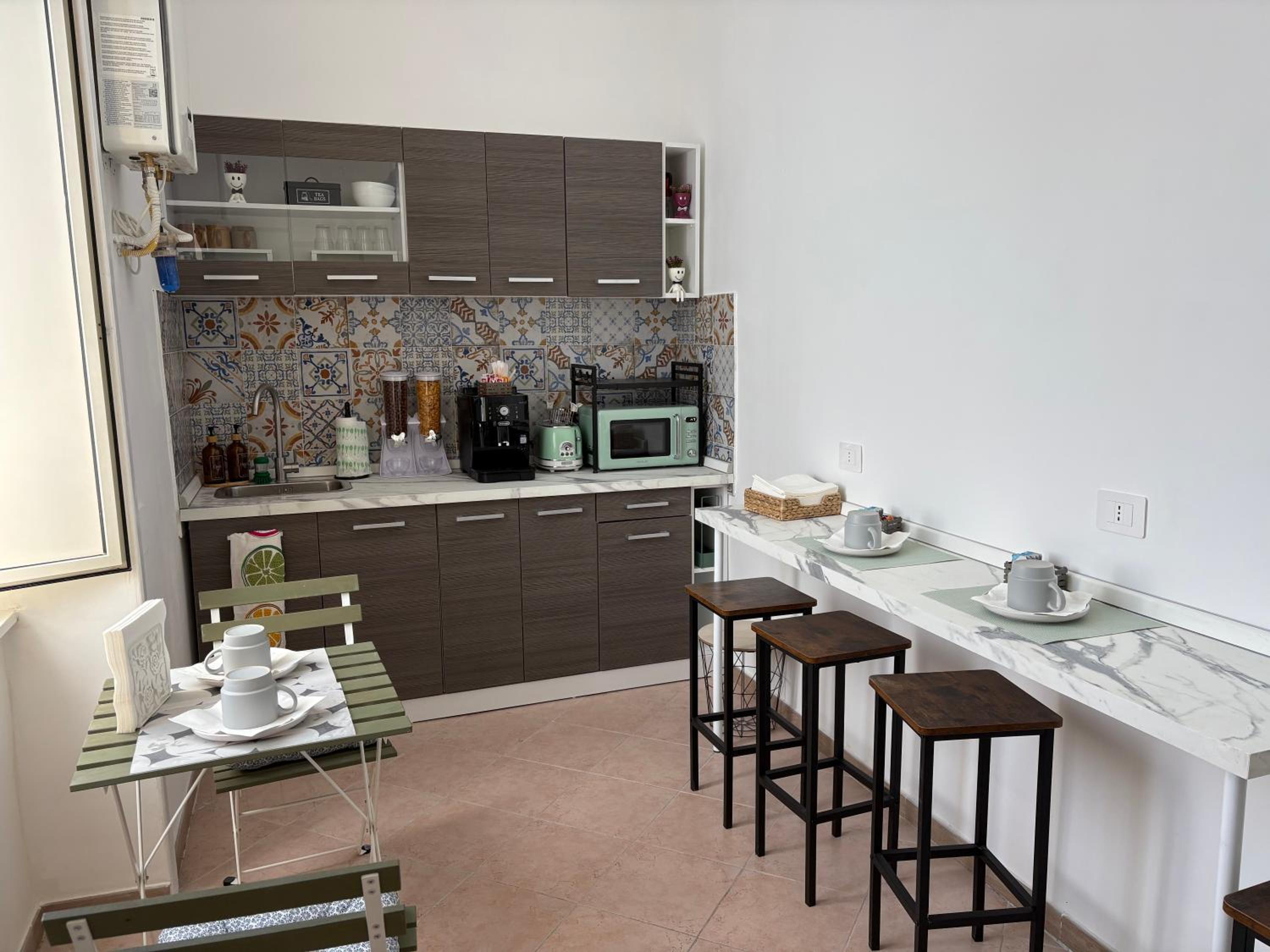 B&B Napoli Tonic
