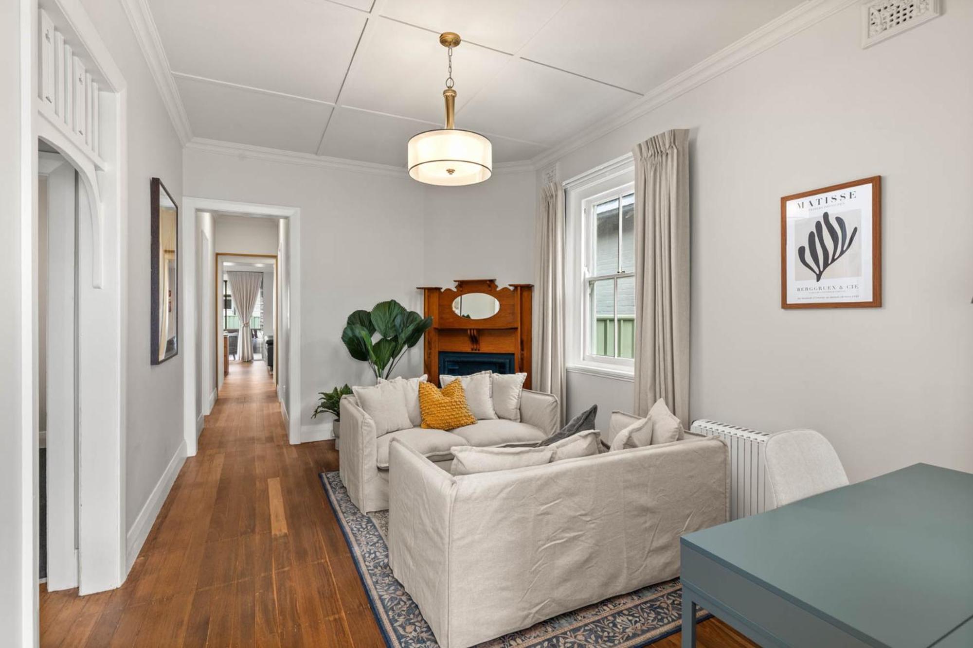 Family Home in Mayfield with Stylish Interior
