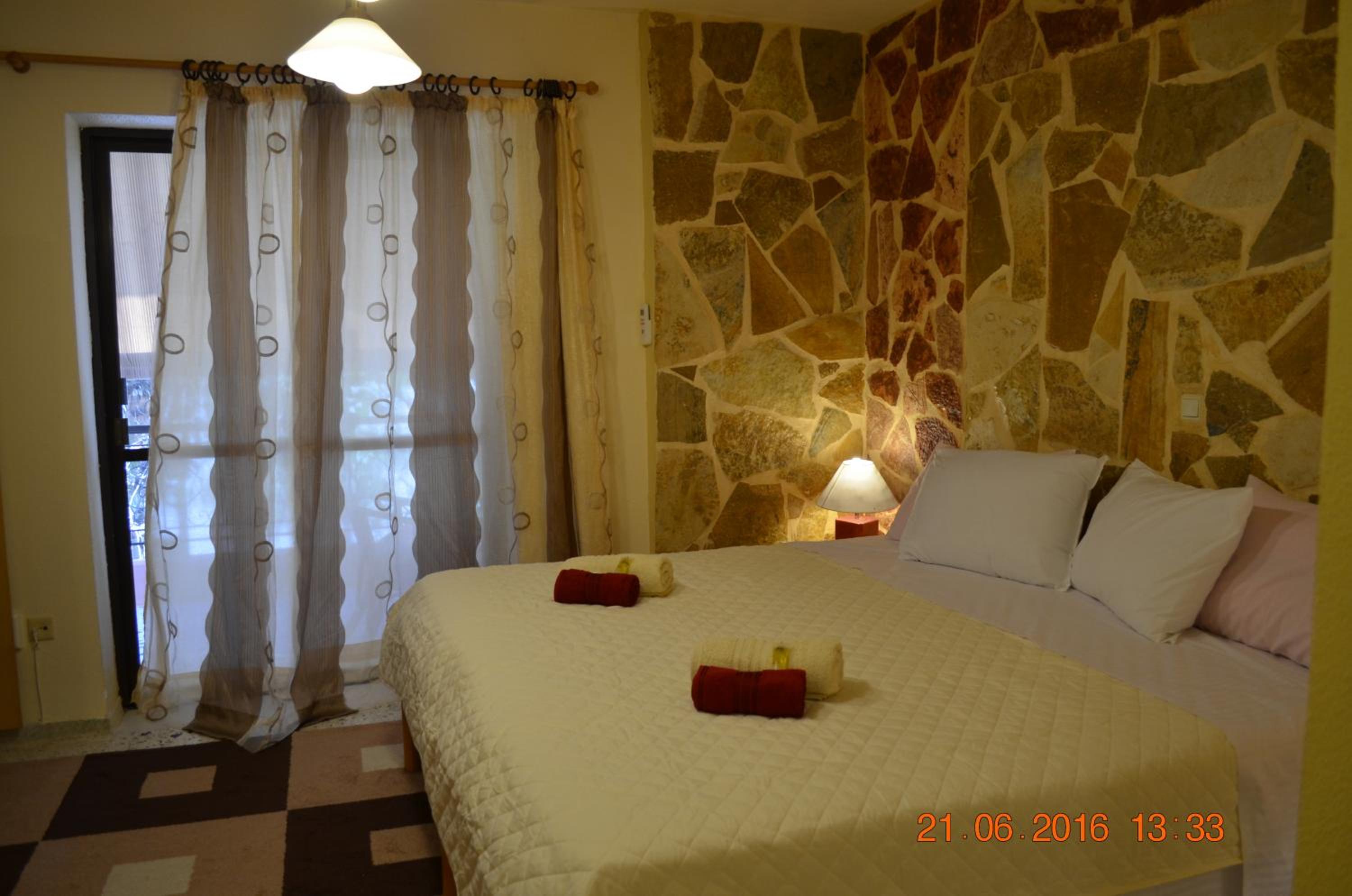 Apartments Zoumperi