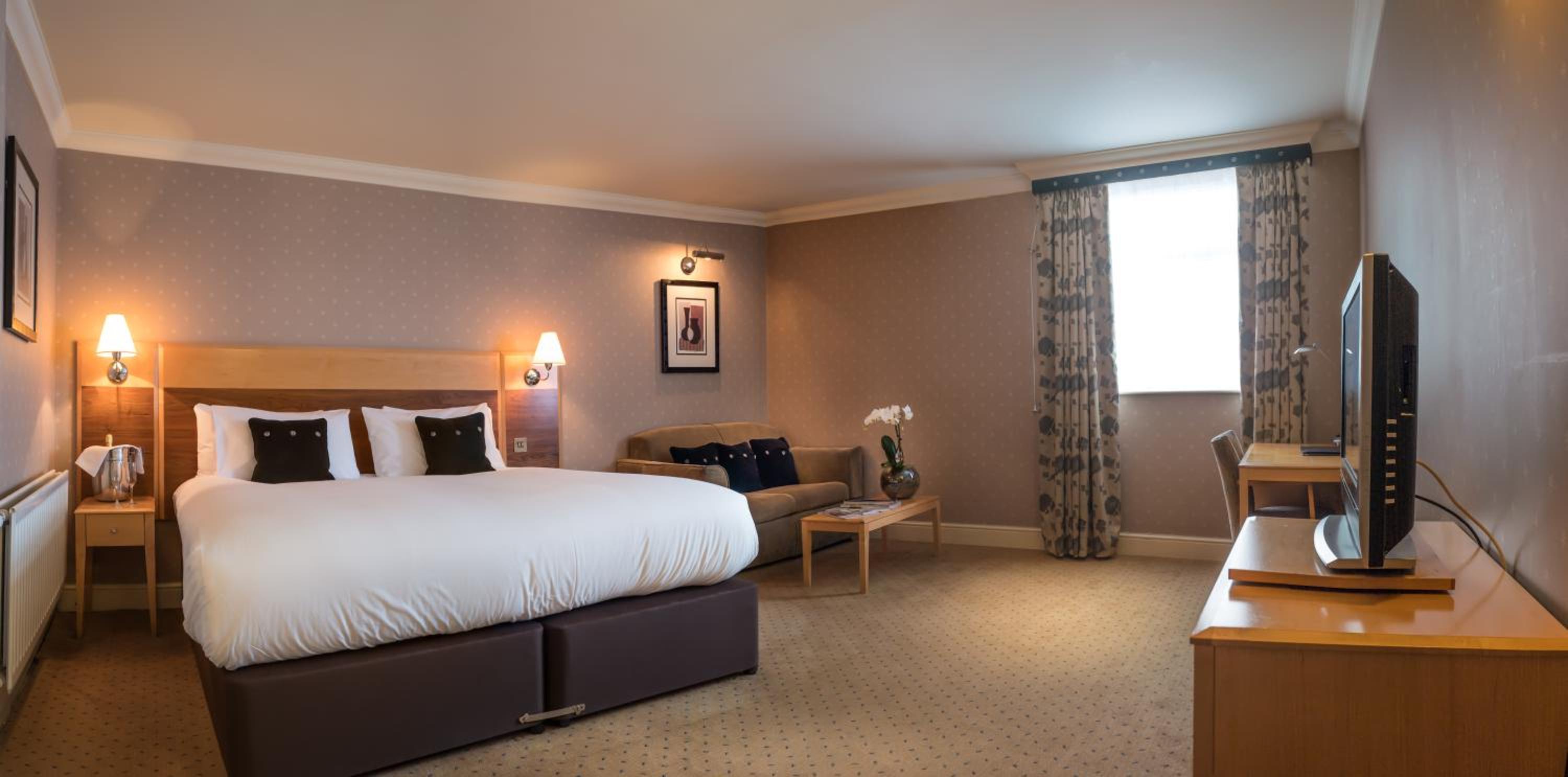 Basingstoke Vacations - Apollo Hotel - Property Image 11