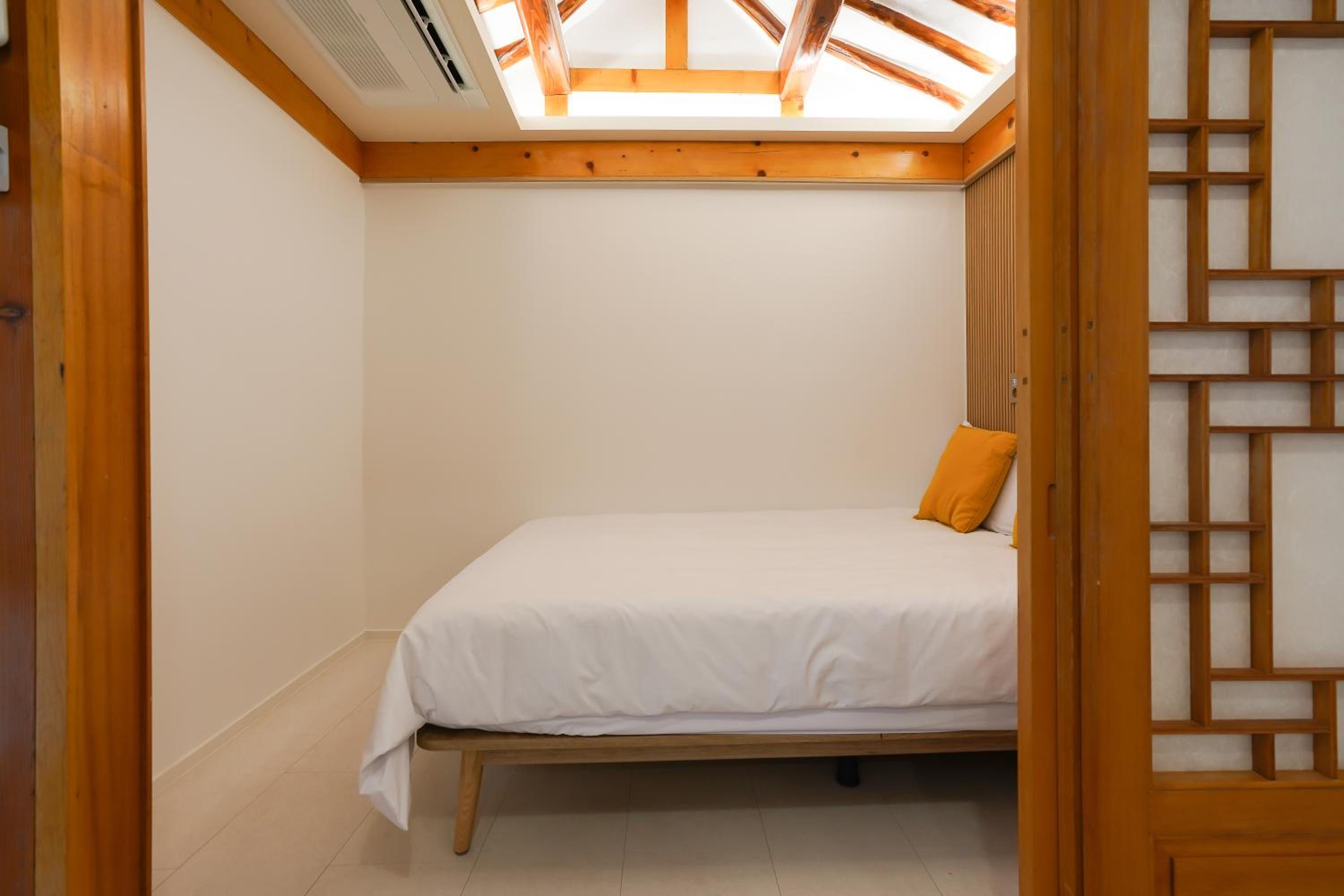 Seoul premium hanok StayDalmaji