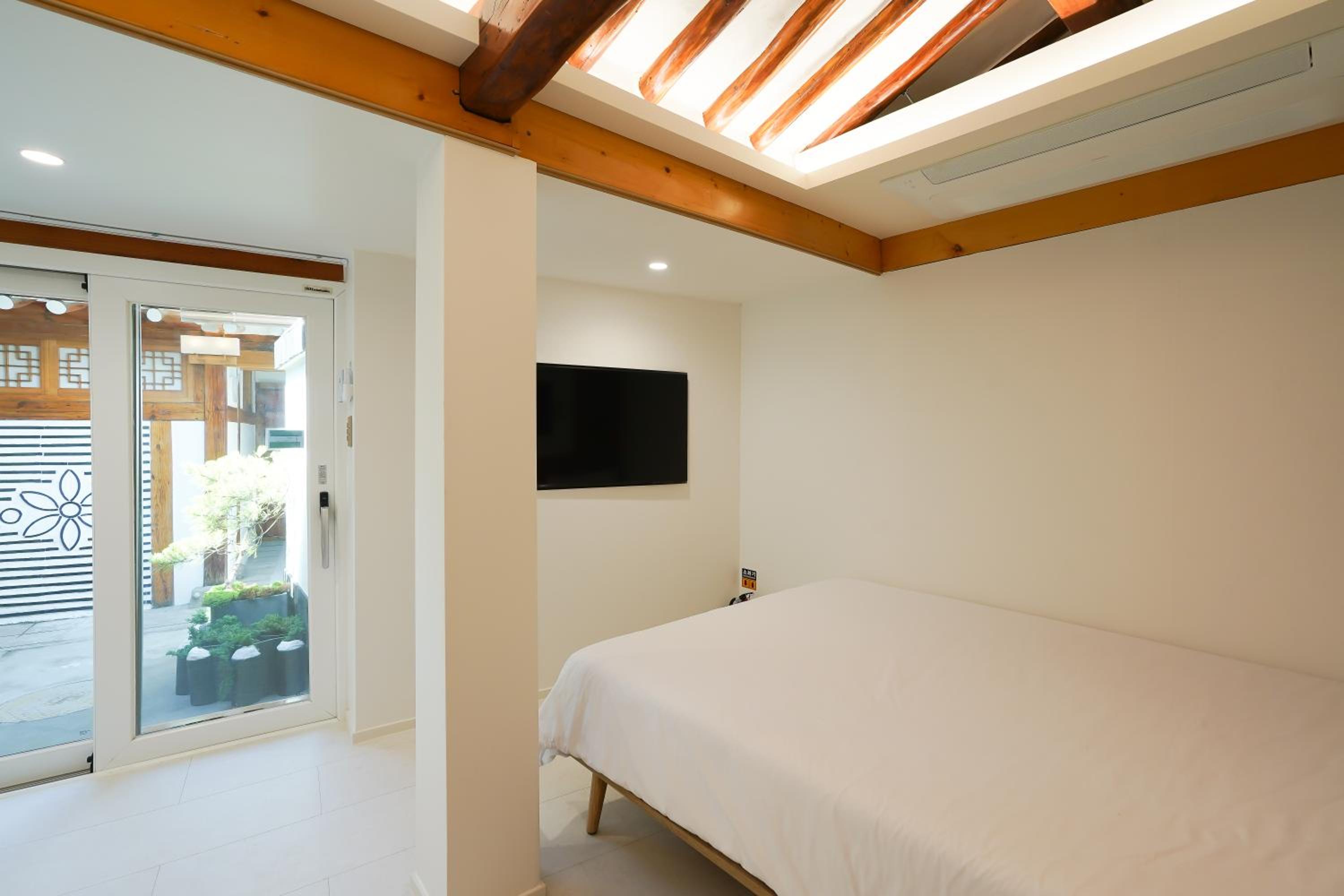 Seoul premium hanok StayDalmaji