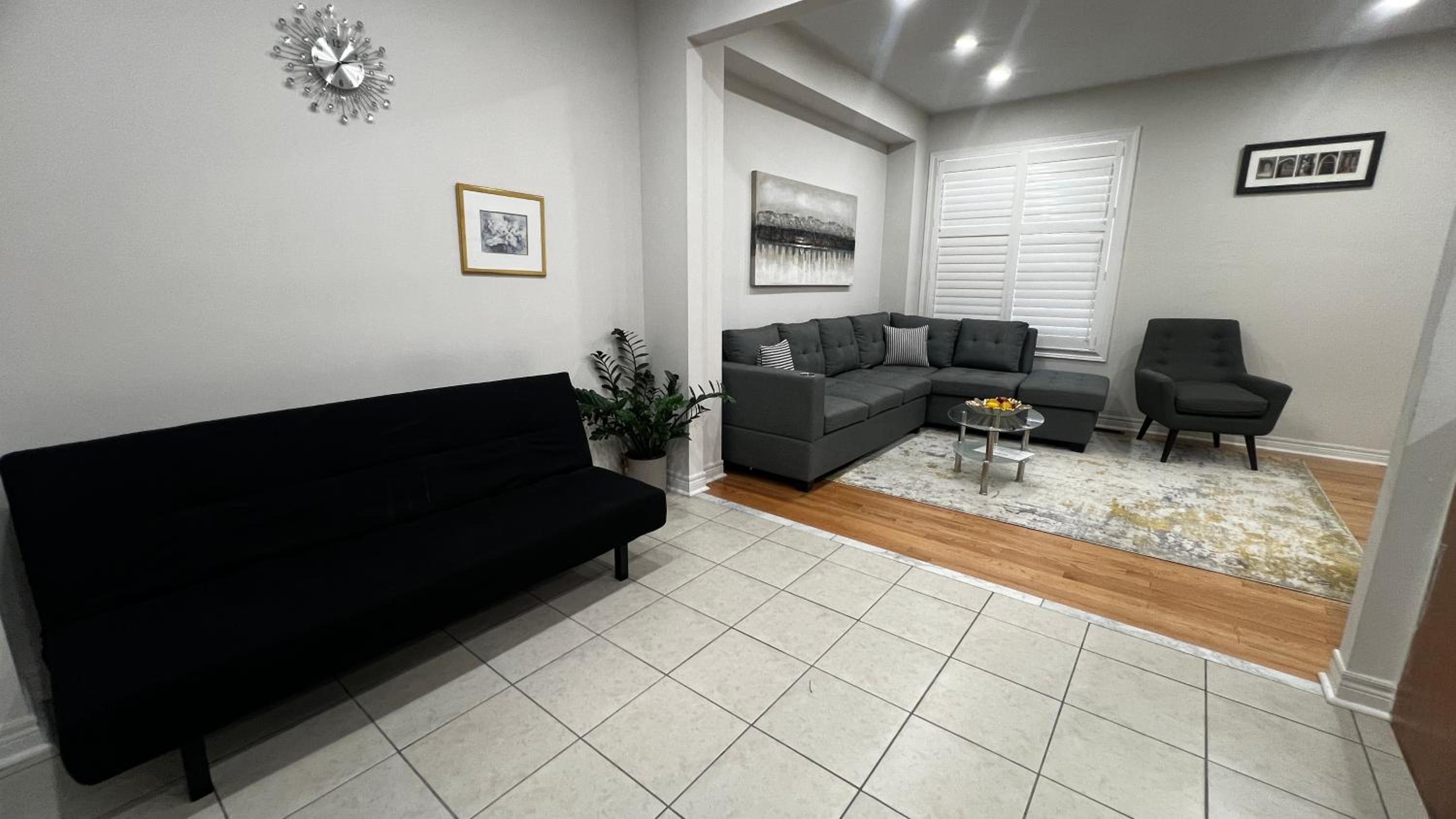 Four Bedroom Spacious House with Parking in Milton, Ontario