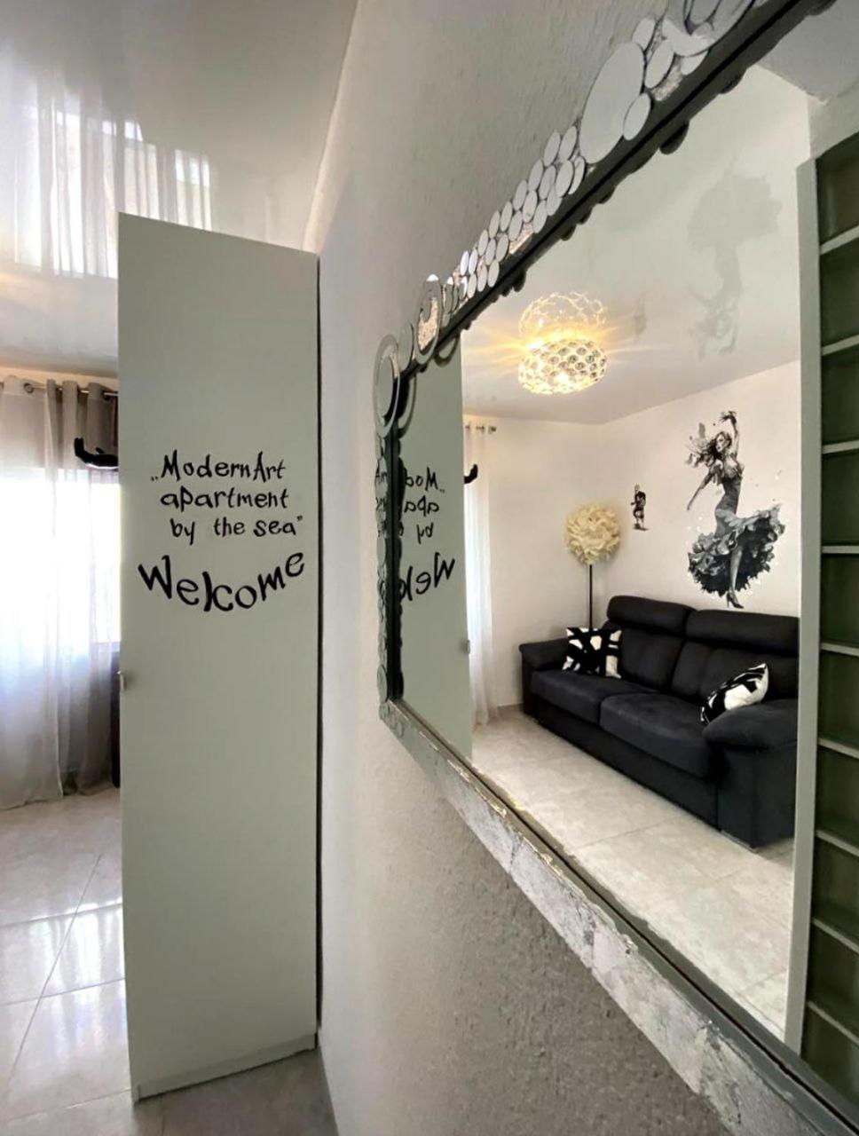 Modern Art apartment by the sea Playa del Espejo