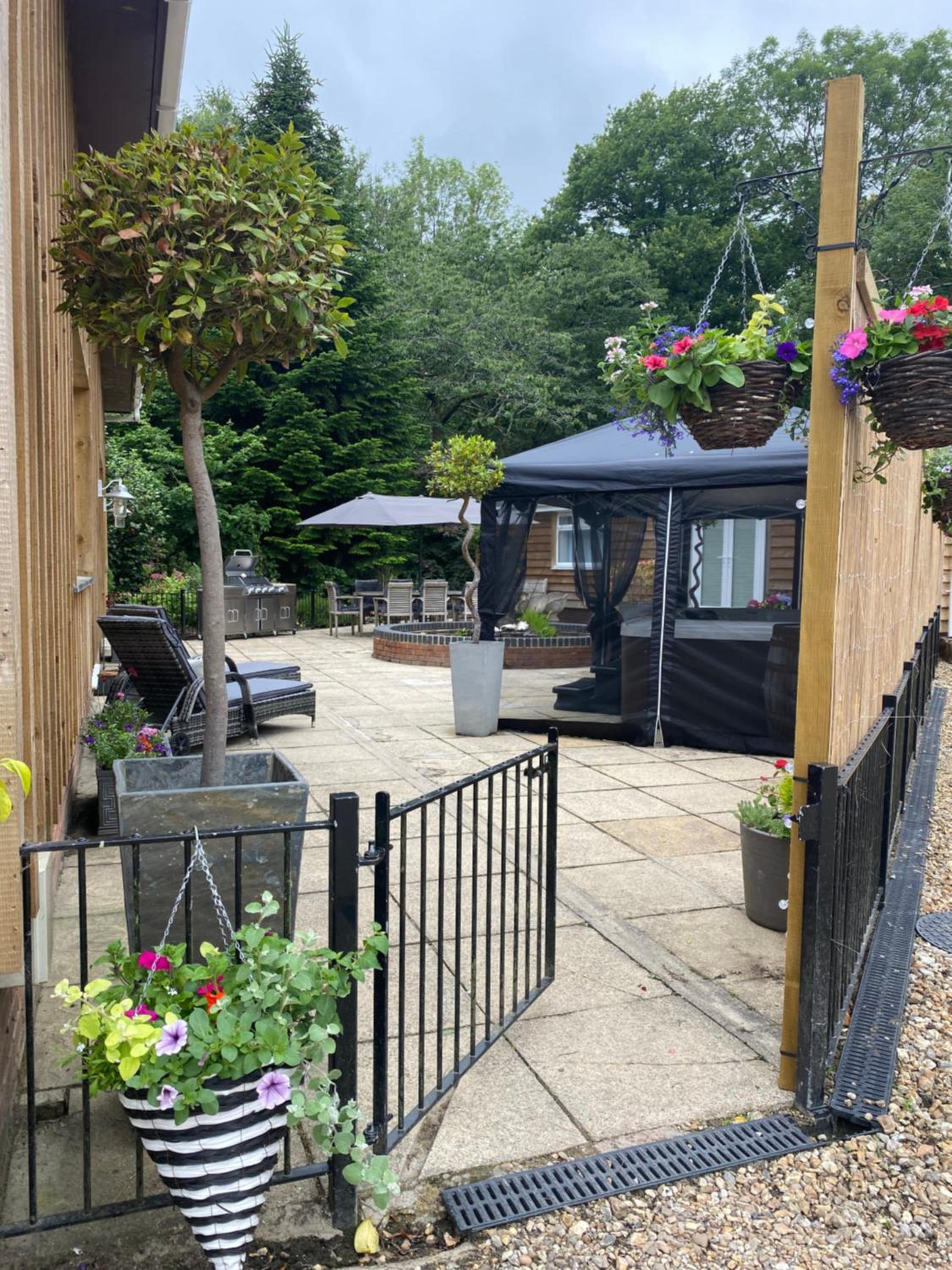 Couple and Pet Friendly Holiday Private Hot Tub and Alpacas Dorset UK