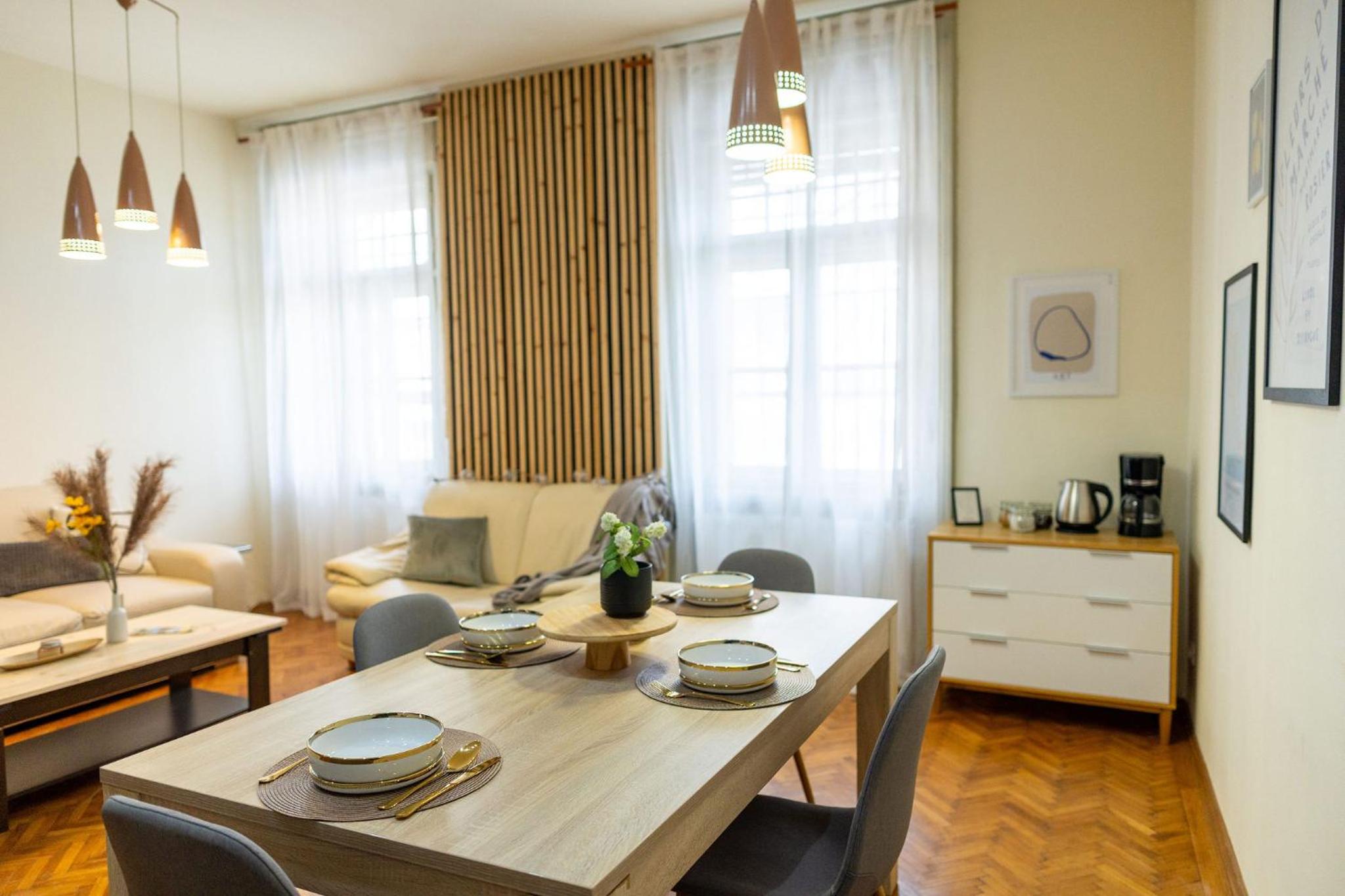 Designer Apartment with City Views - Prime Central Location