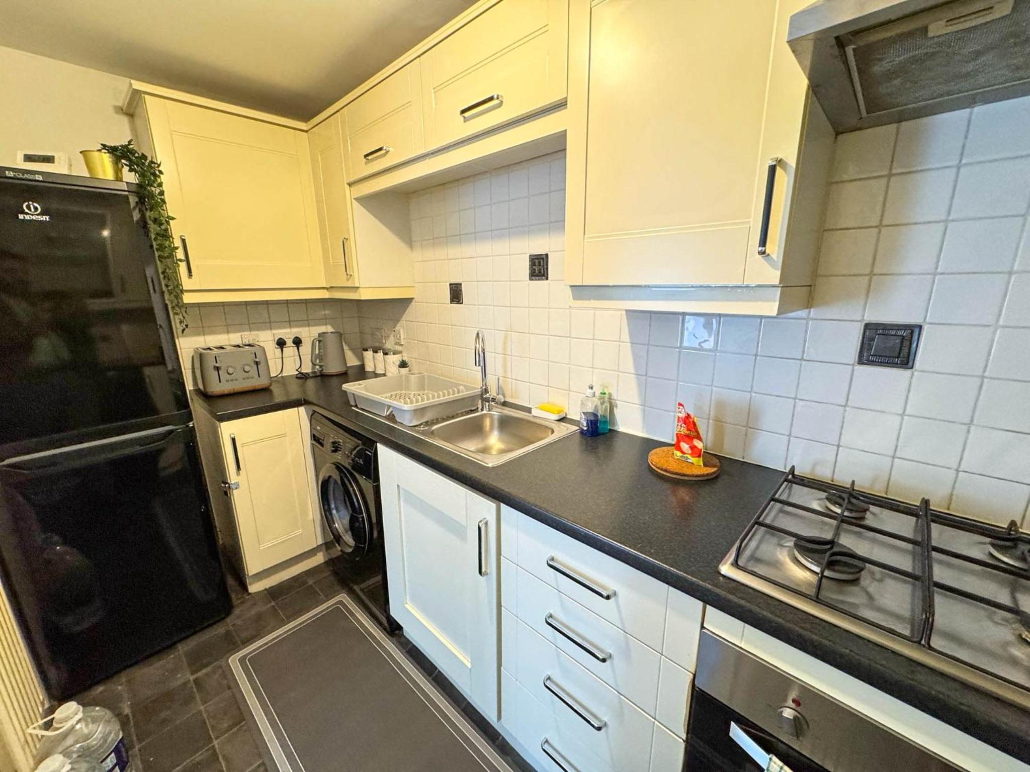 Spacious Beautiful London 2 Bedroom Apartment - 2 Bathrooms
