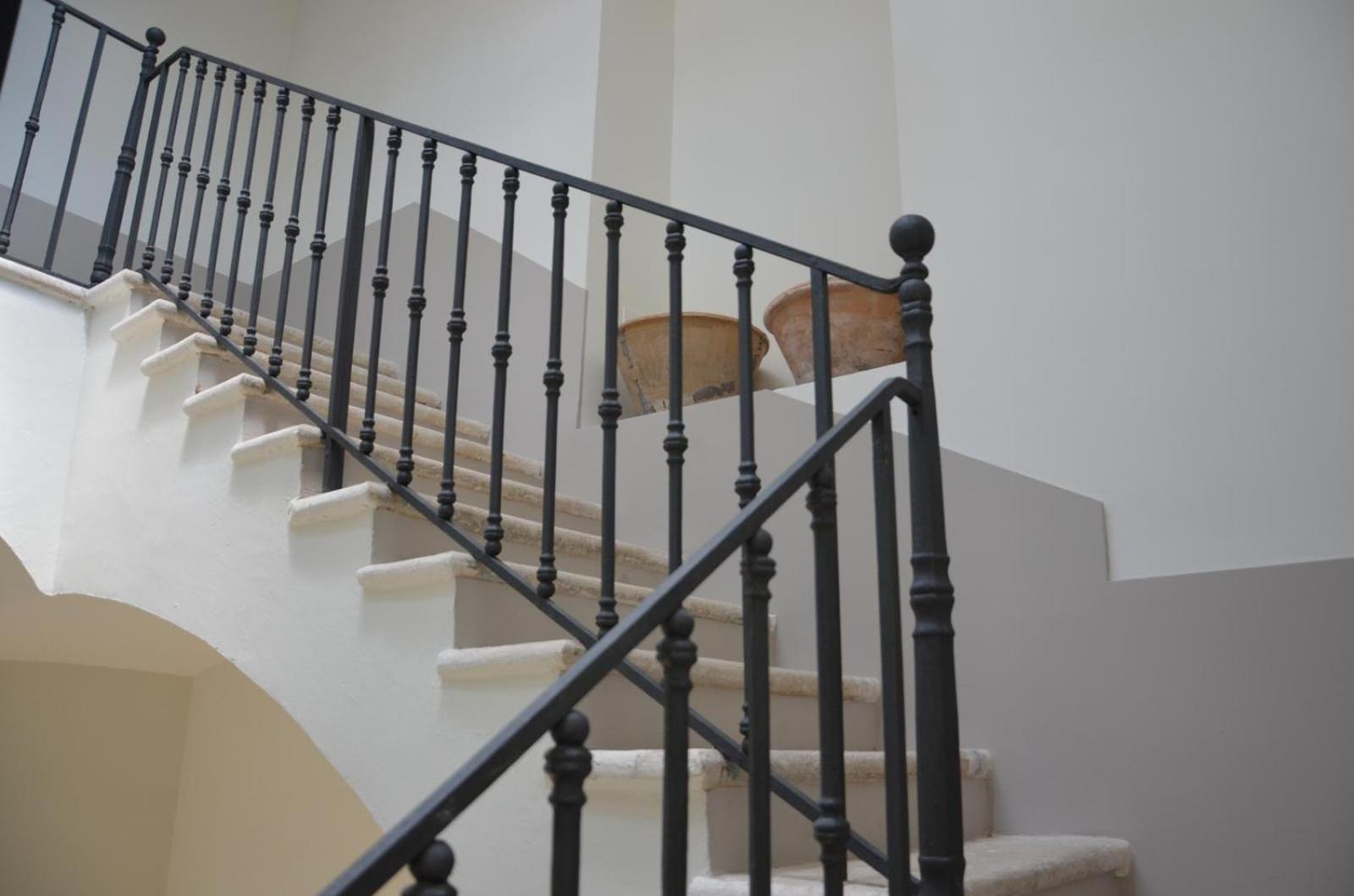 Palazzo della Torre 201– Modern Historic Apartment