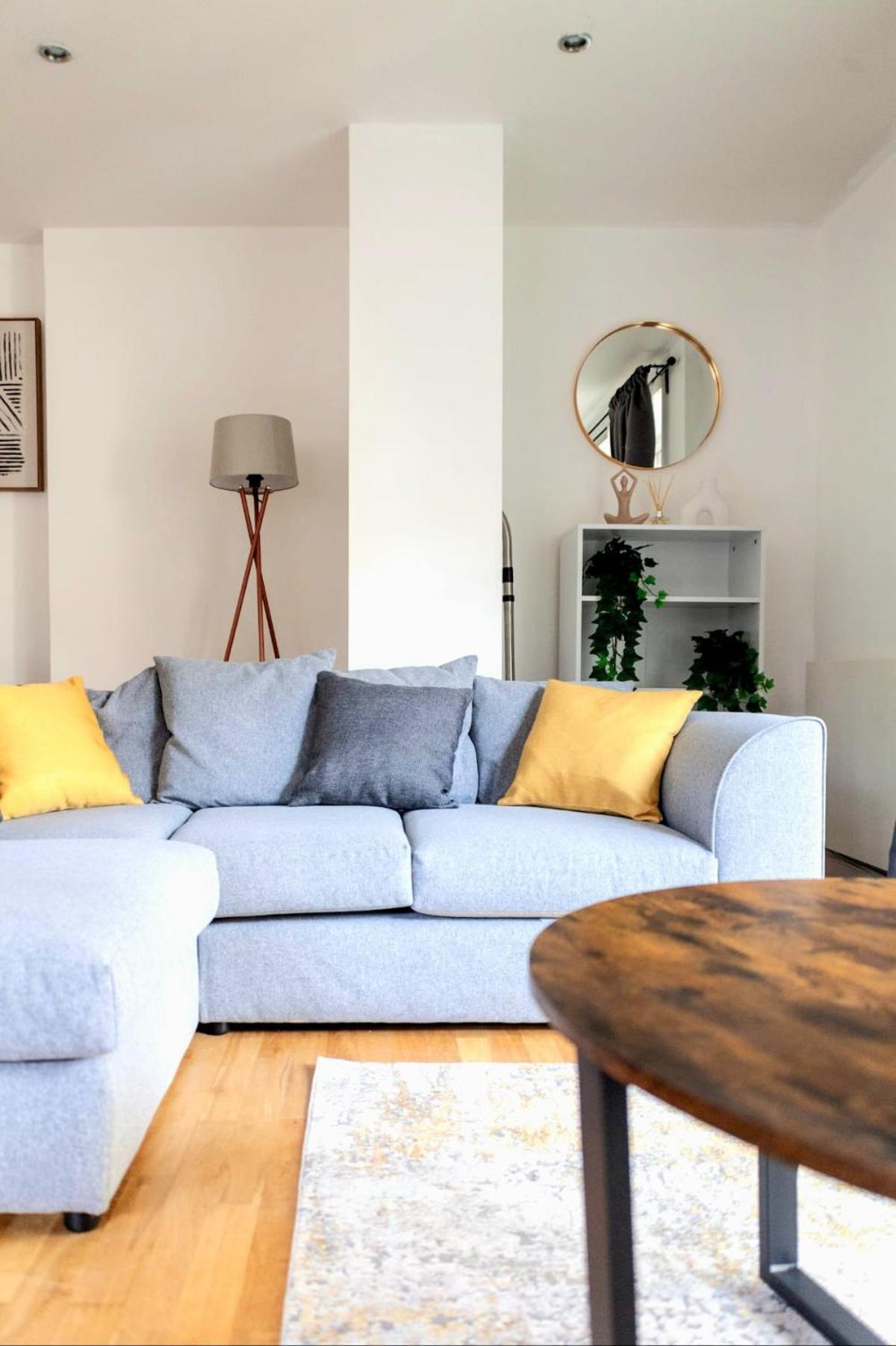 Modern 3 beds Apartment with private garden, Battersea, Central LDN