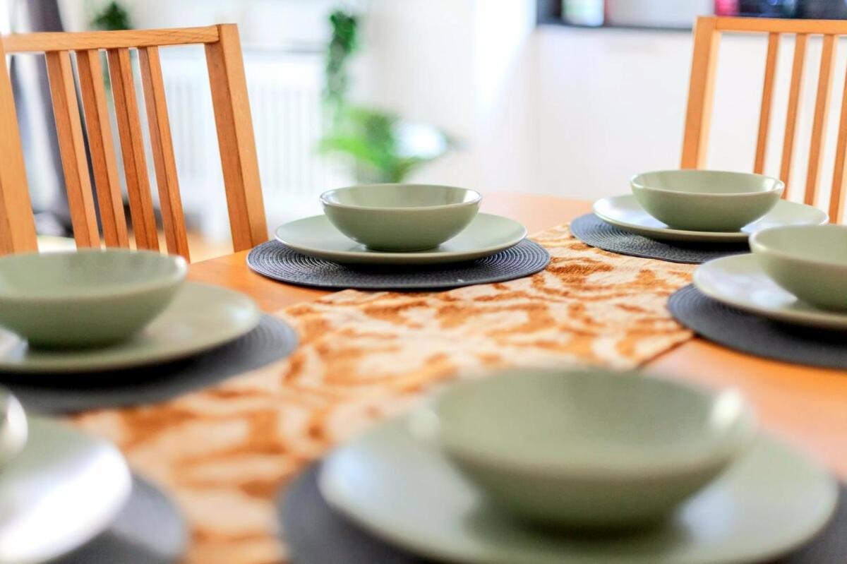 Modern 3 beds Apartment with private garden, Battersea, Central LDN