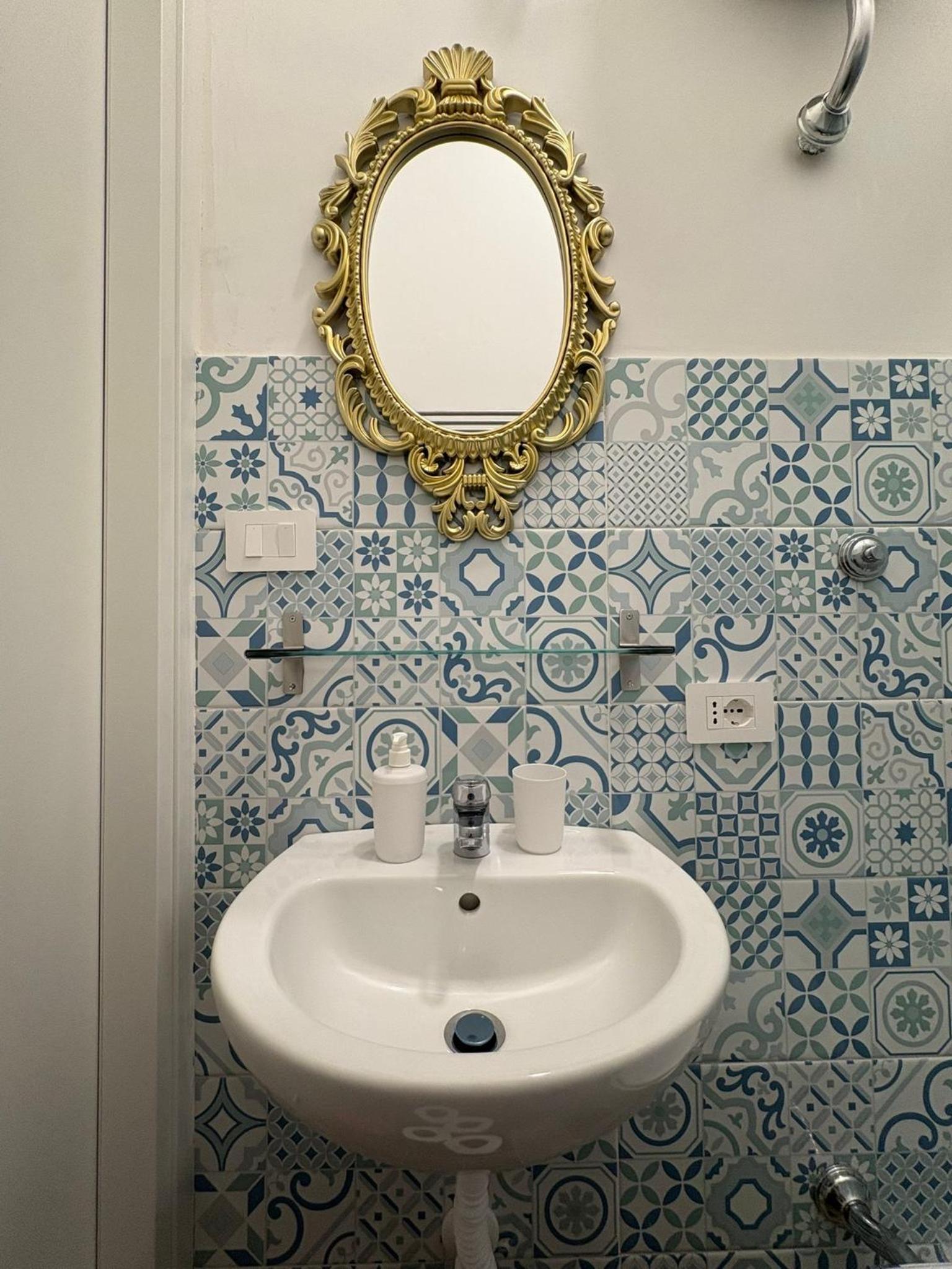 B&B Napoli Tonic