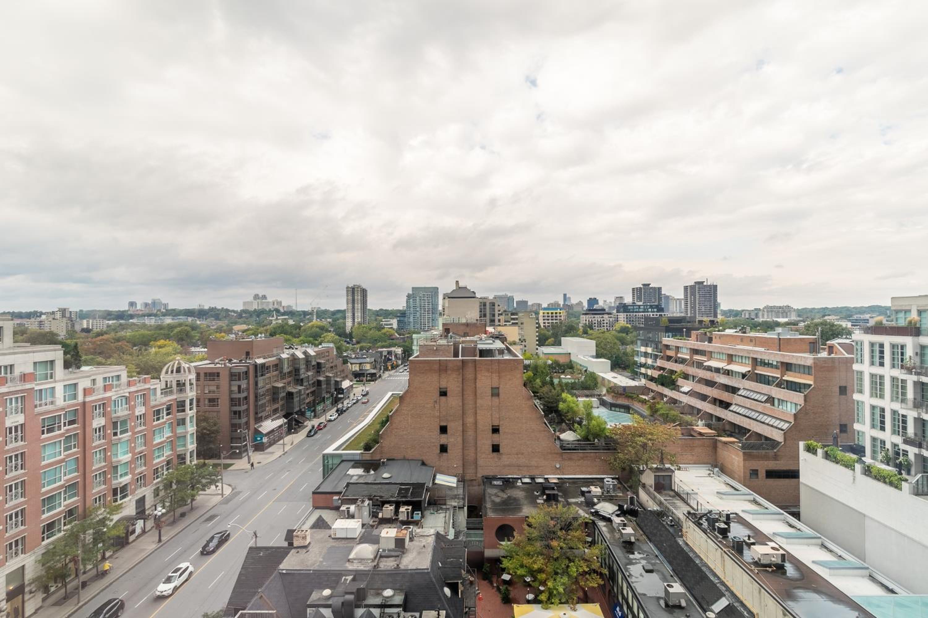 Forest 1Bd & DEN in Yorkville 10 Floor