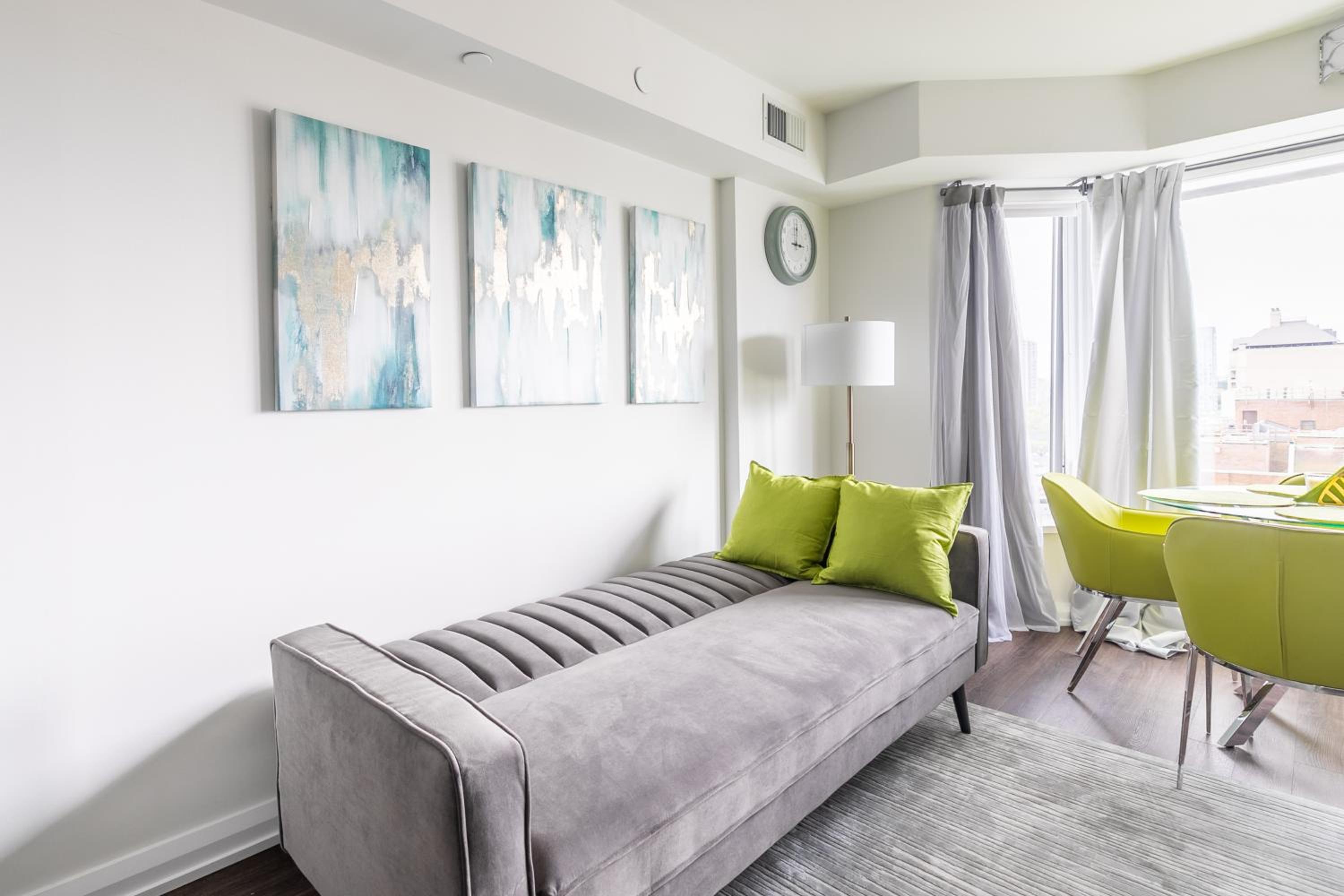 Forest 1Bd & DEN in Yorkville 10 Floor