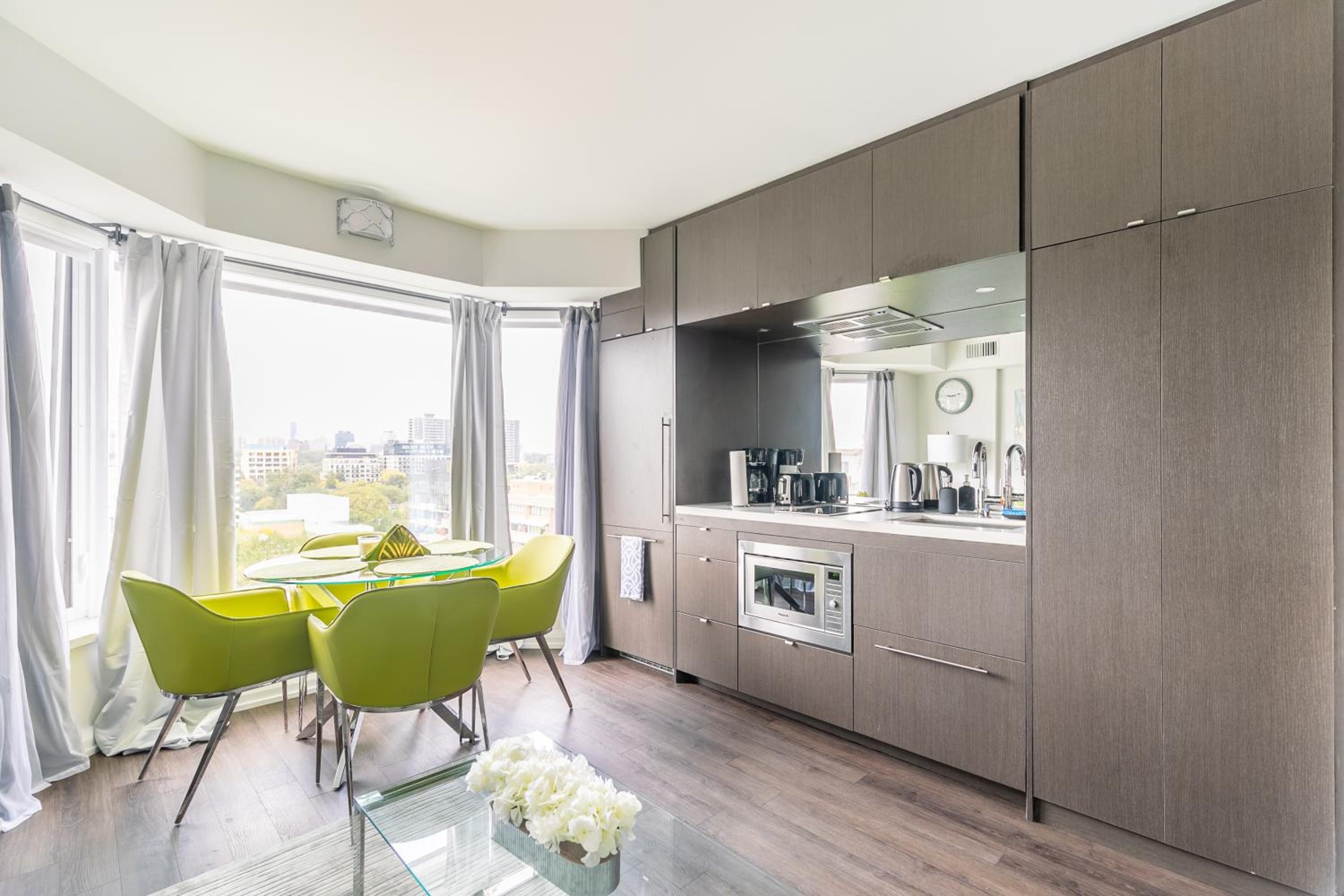 Forest 1Bd & DEN in Yorkville 10 Floor