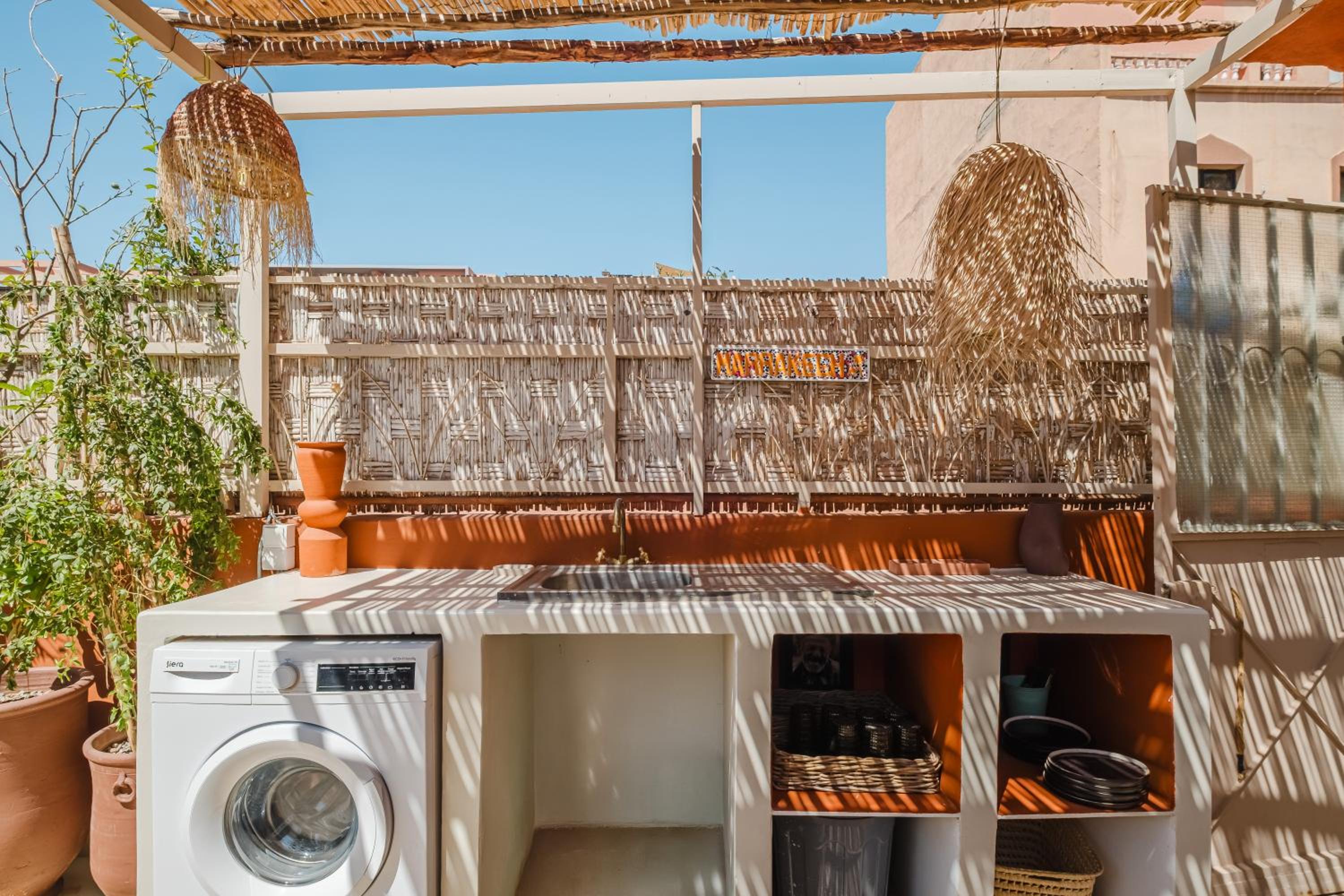 Heart of Gueliz Rooftop Terrace with Pool and Breakfast Free WiFi 3 Bedrooms